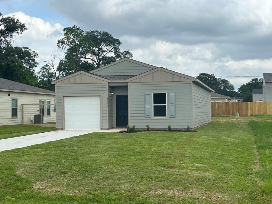 Property photo for 2520 18th Street, Hempstead, TX