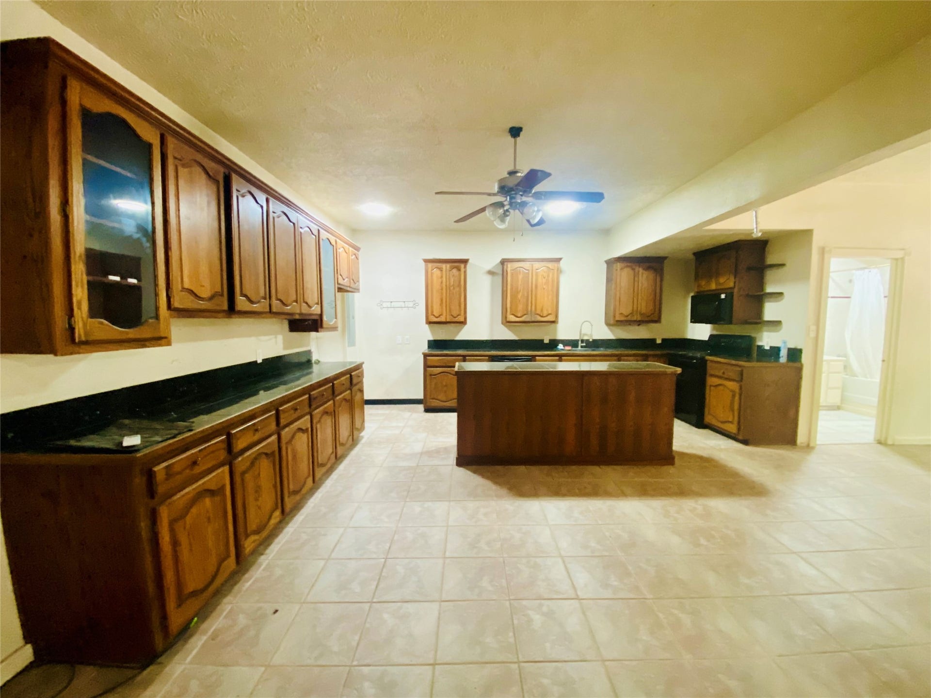 2500 Southline Road, Conroe, TX 77384 Kitchen from Dining area