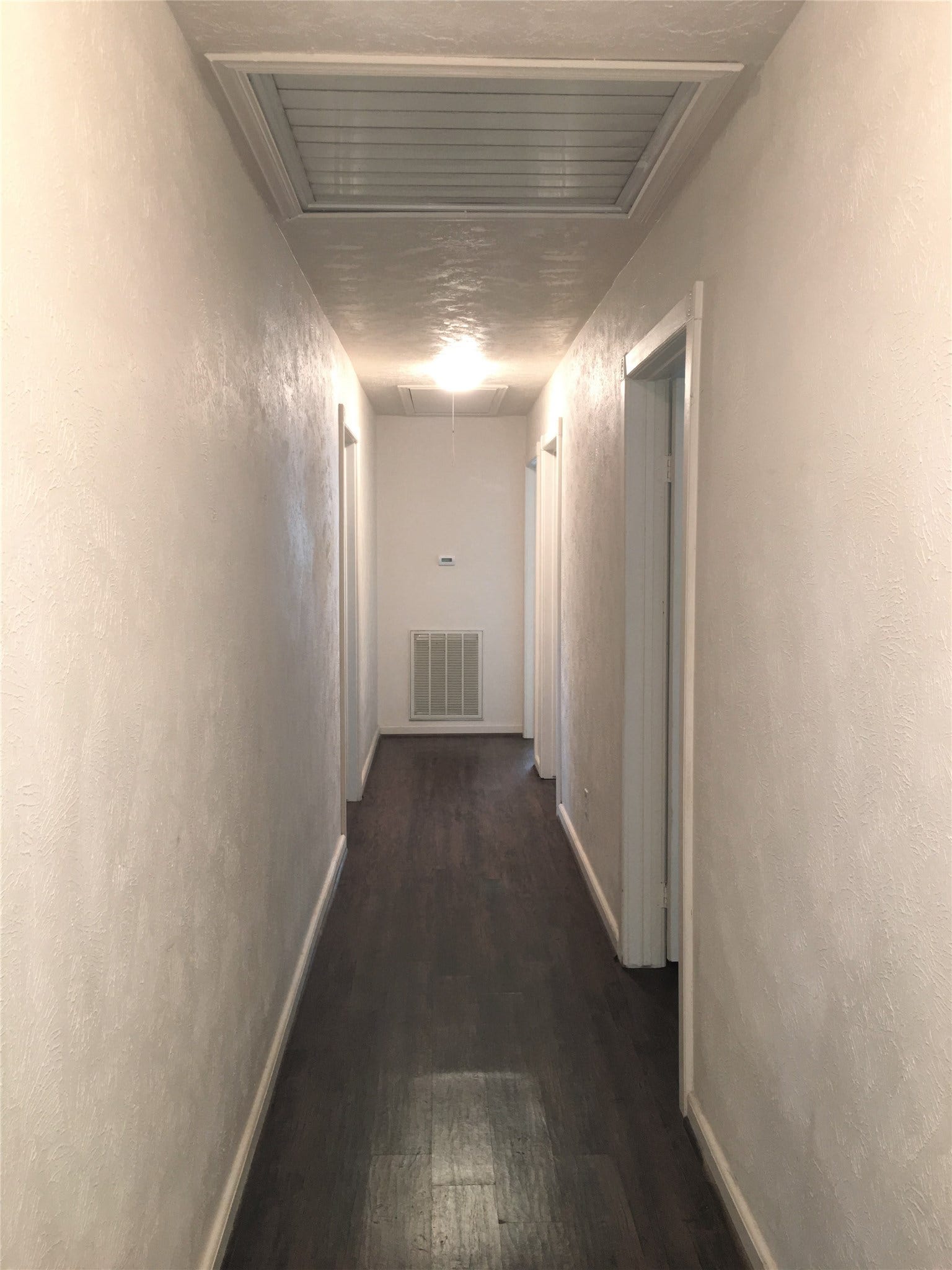 2500 Southline Road, Conroe, TX 77384 Hallway at top of stairs