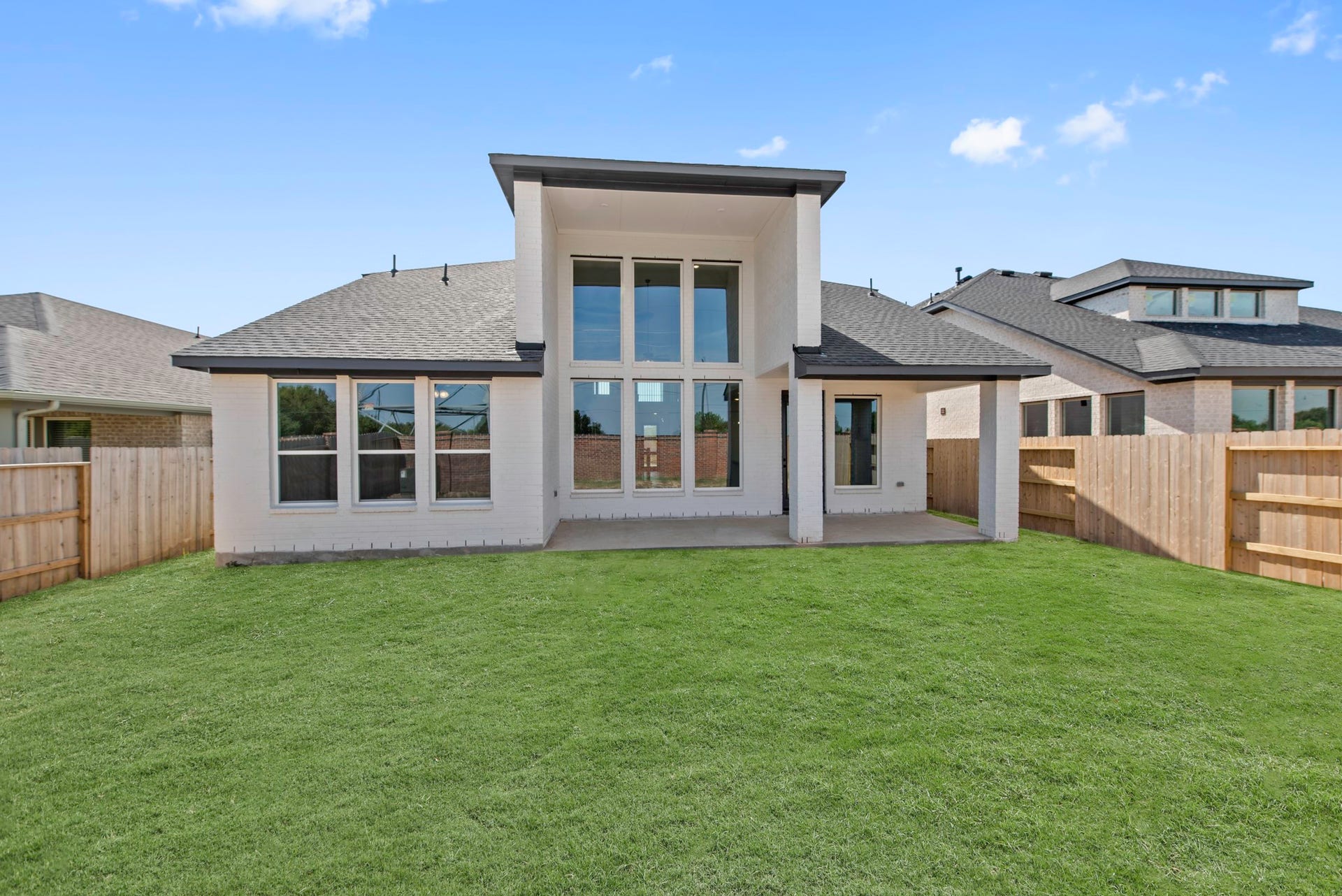 5522 Bermuda Sands Drive, Katy, TX 77493 Grass is digitally enhanced. See your sales rep for more details.