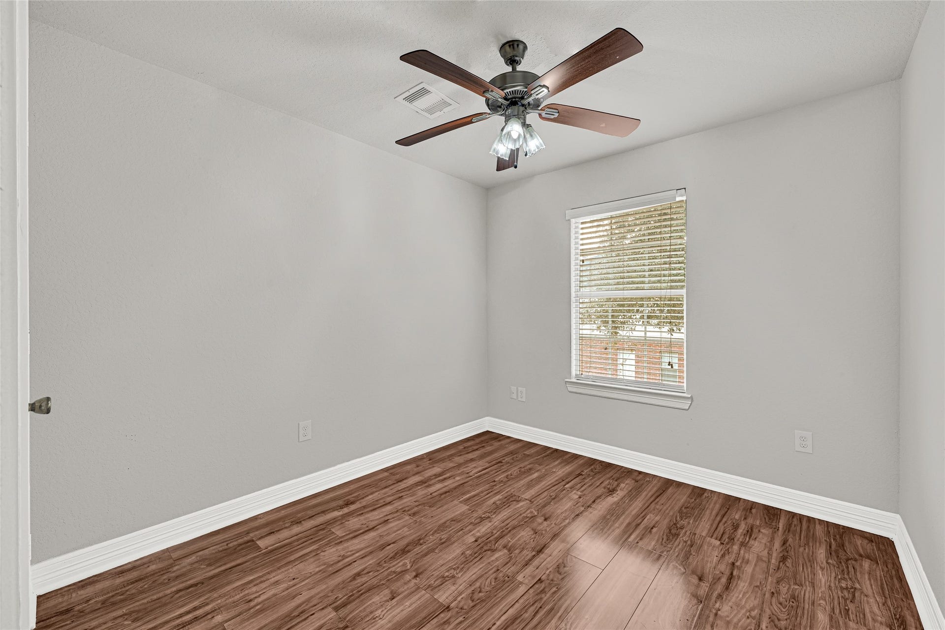 5826 Darlington Oak Street, Houston, TX 77016