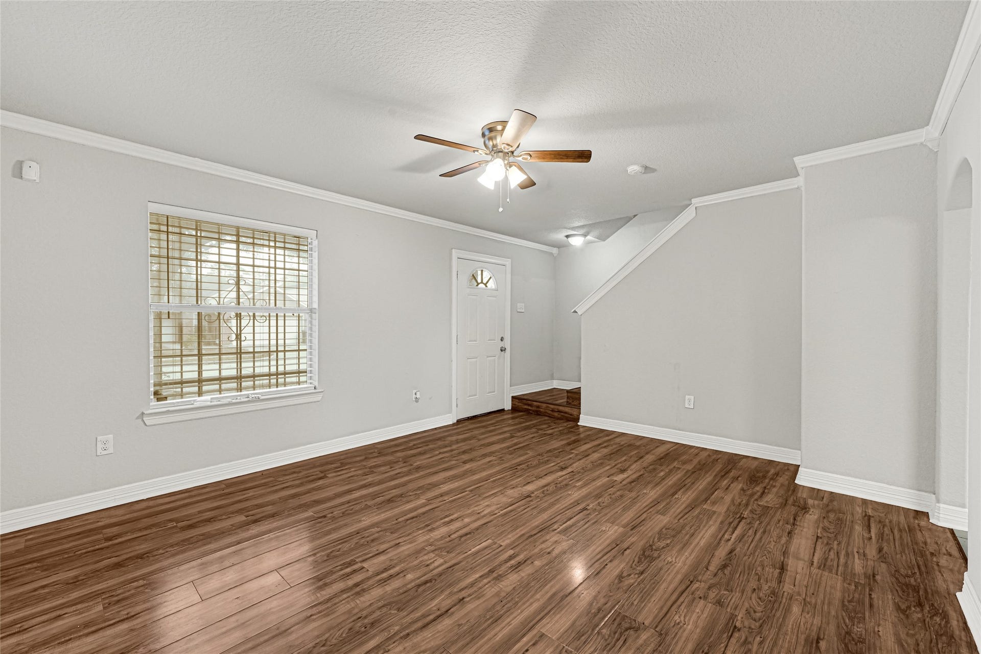 5826 Darlington Oak Street, Houston, TX 77016