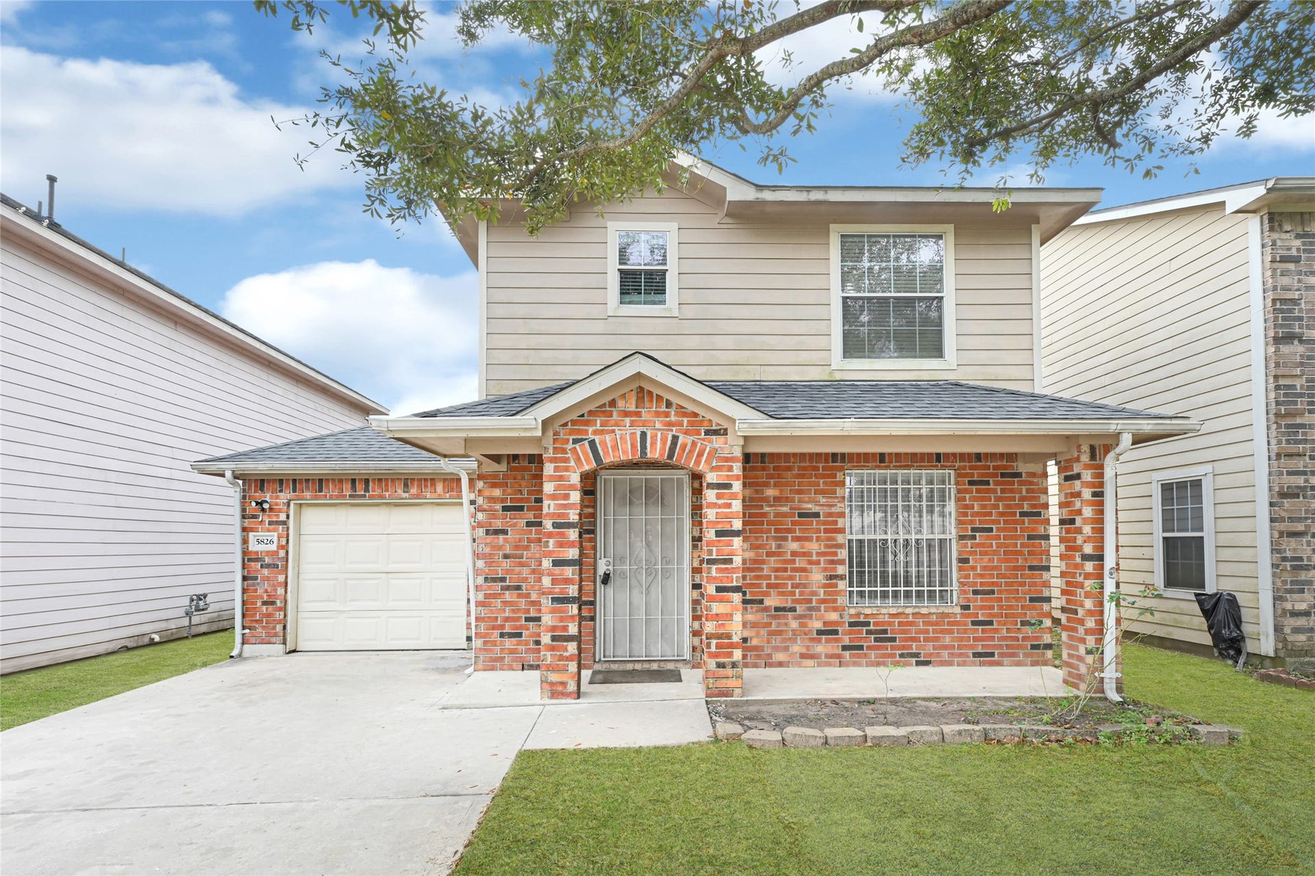 5826 Darlington Oak Street, Houston, TX 77016