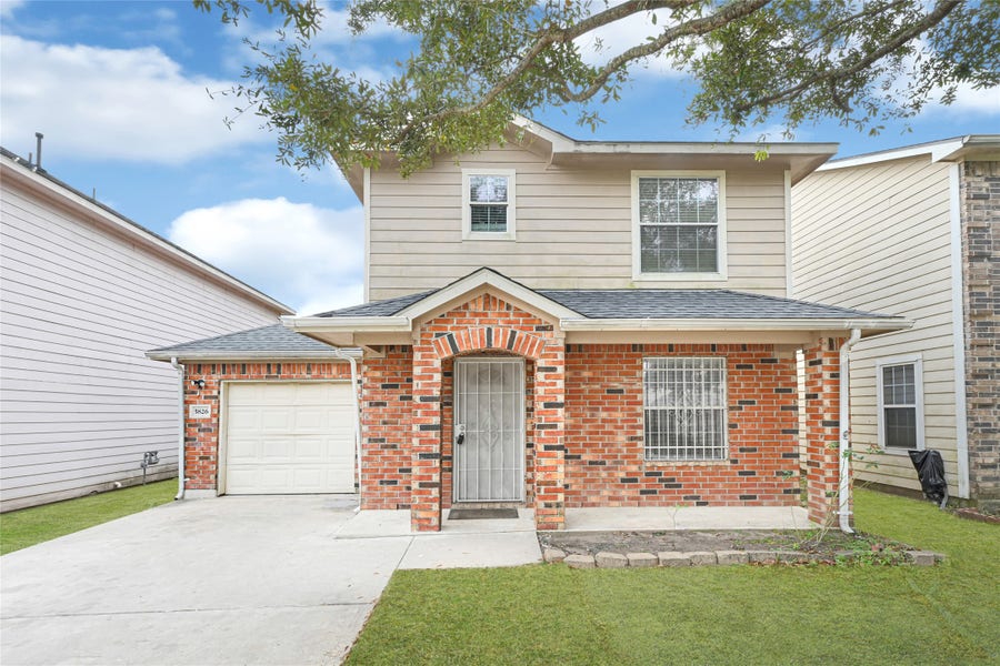 Property photo for 5826 Darlington Oak Street, Houston, TX