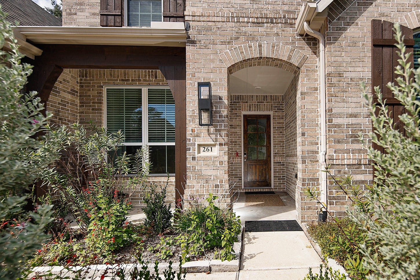261 Monte Carlo Lane, Montgomery, TX 77316 261 Monte Carlo Lane, Montgomery, TX 77316
