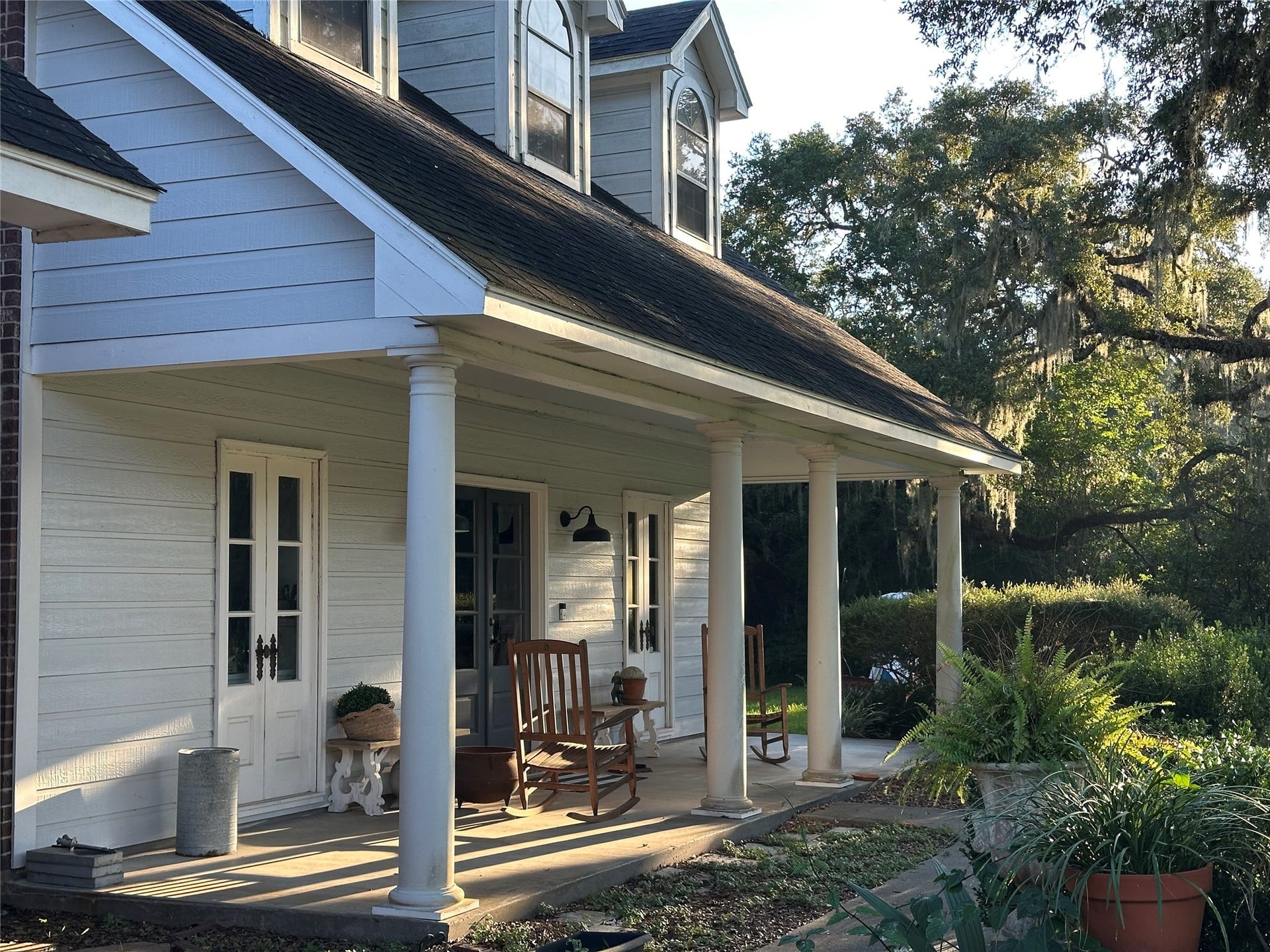 7515 County Road 684d, Sweeny, TX 77480 Front Porch