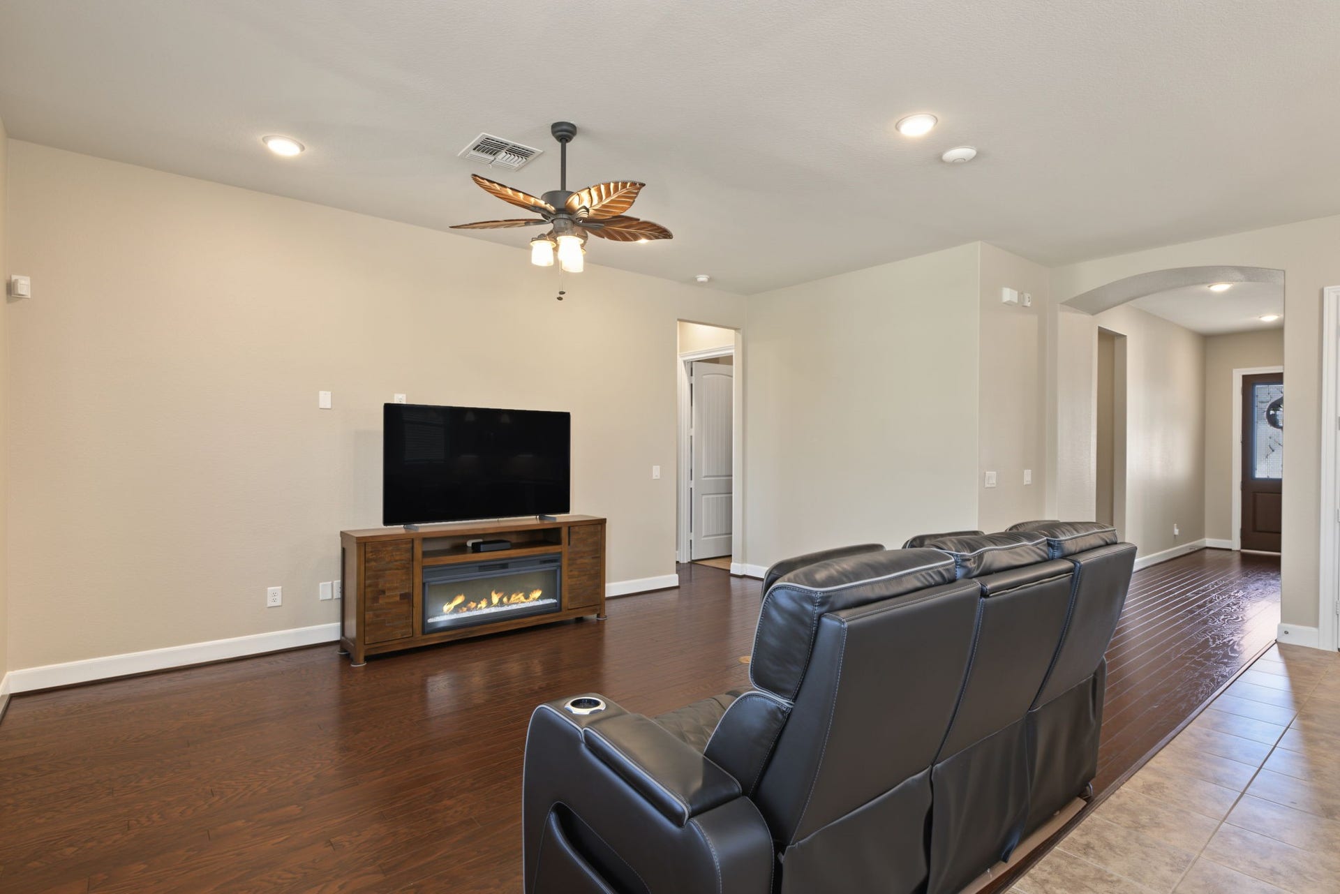 156 Wild Wick Way, The Woodlands, TX 77382