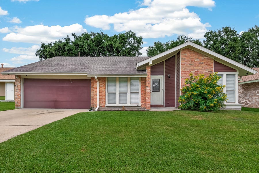Property photo for 22514 Braken Manor Lane, Katy, TX