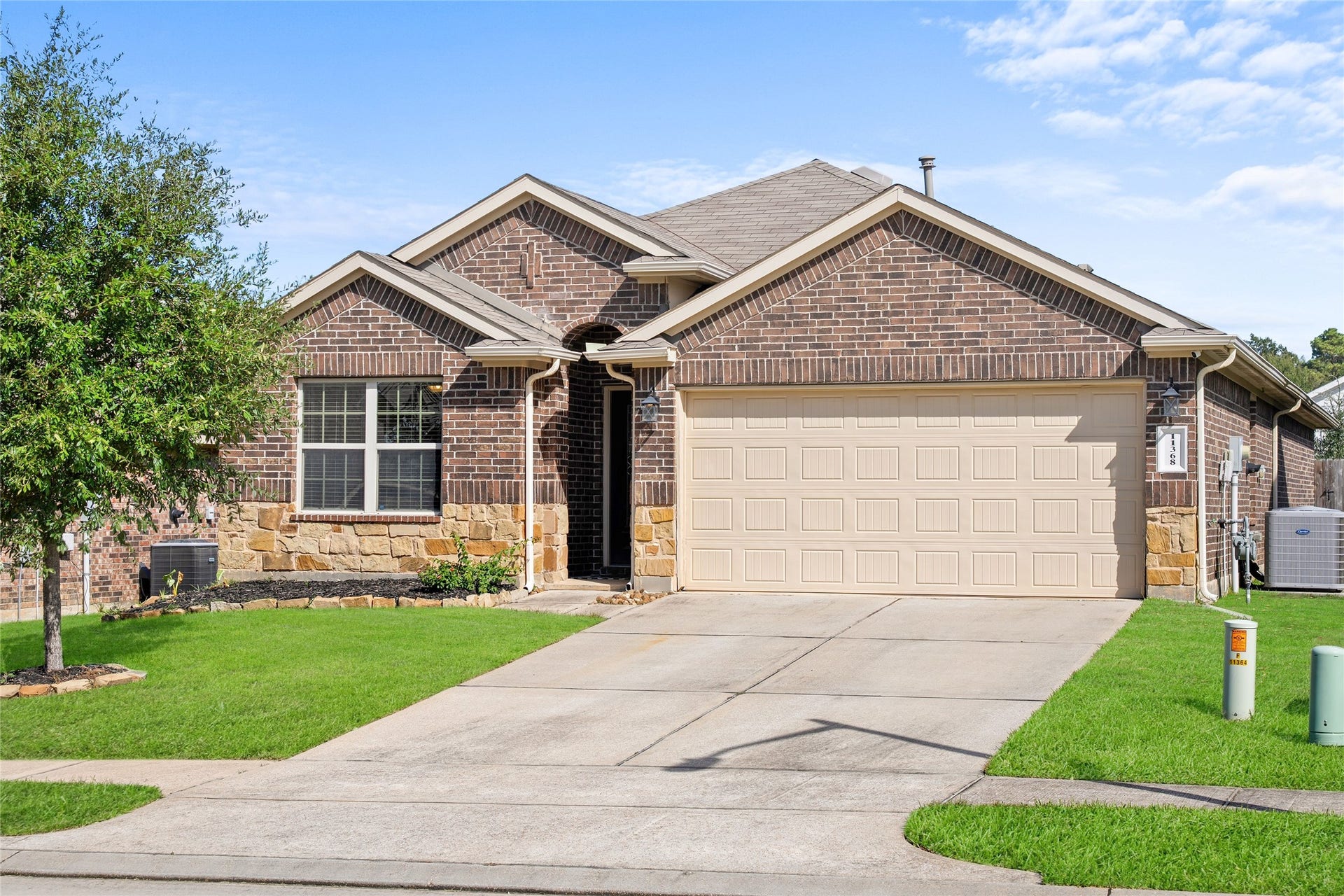 11368 Dawn Beach Lane, Conroe, TX 77304 11368 Dawn Beach Lane, Conroe, TX 77304
