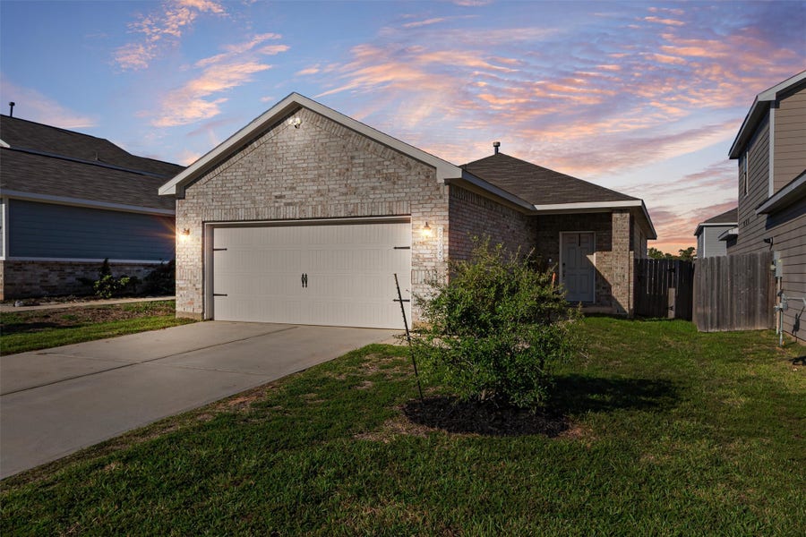 Property photo for 25735 Boxwood Hedge Lane, Tomball, TX