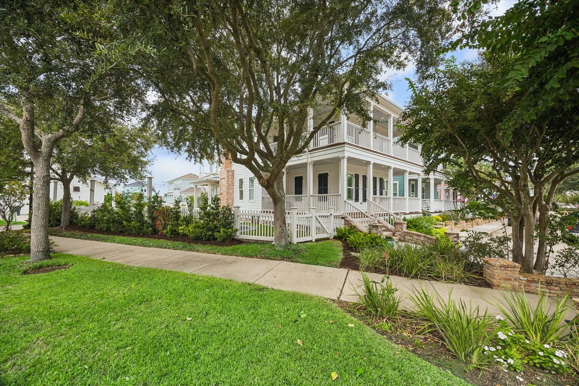 7 Curiosity Lane, Galveston, TX 77554 Corner lot. Surrounded by mature trees.