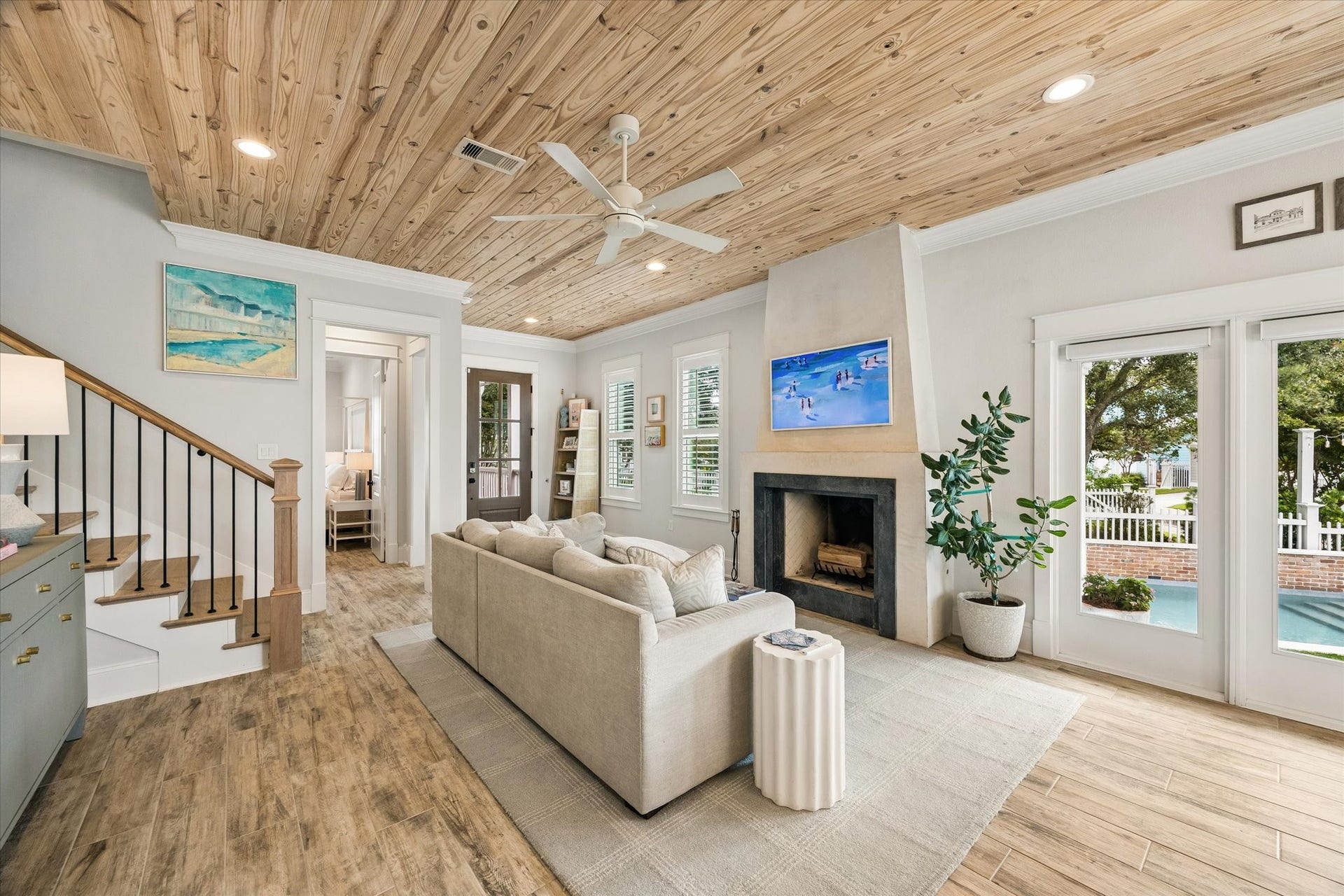 7 Curiosity Lane, Galveston, TX 77554 Ship lap ceilings. Gas fireplace.