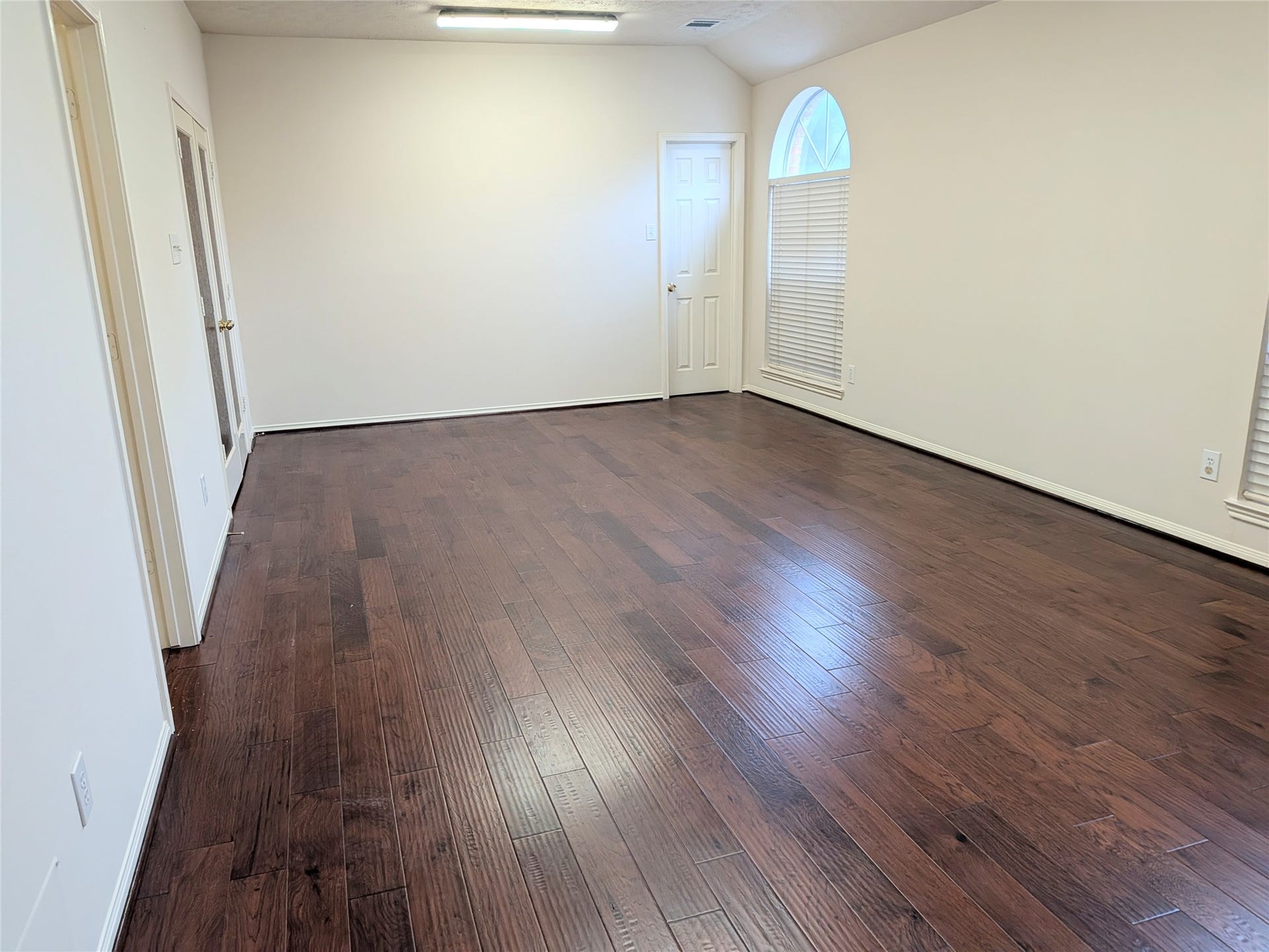 14411 Berrington Drive, Houston, TX 77083 14411 Berrington Drive, Houston, TX 77083
