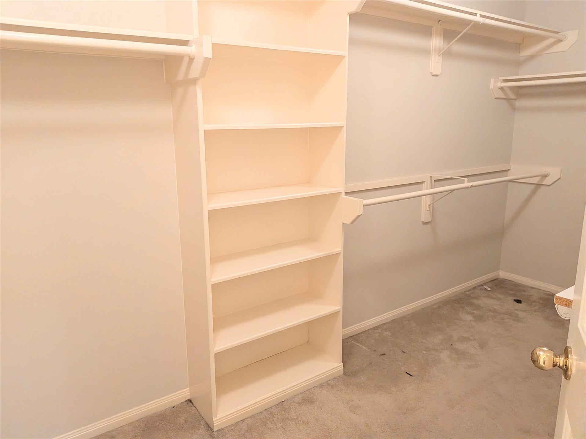14411 Berrington Drive, Houston, TX 77083 14411 Berrington Drive, Houston, TX 77083