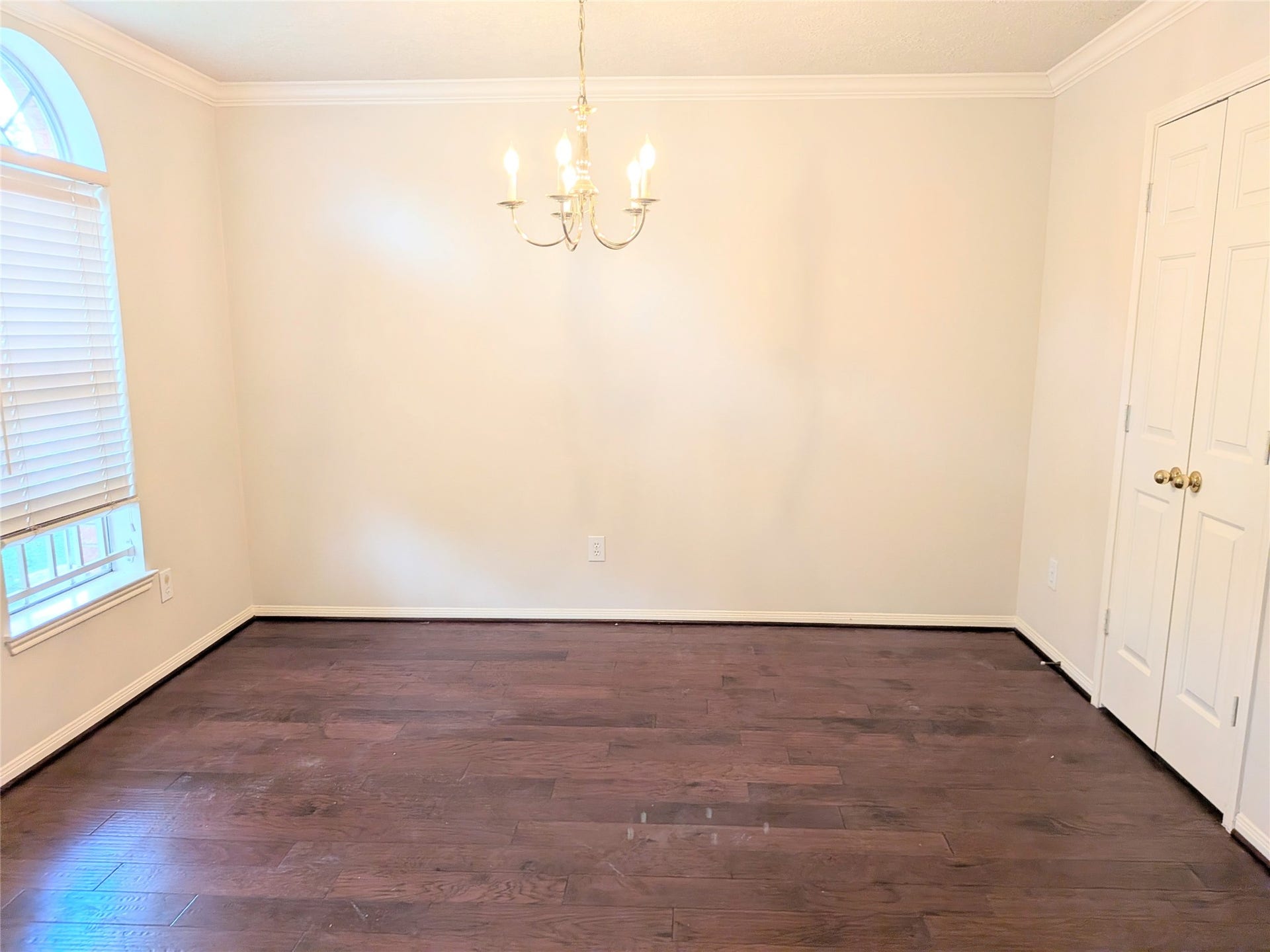 14411 Berrington Drive, Houston, TX 77083 14411 Berrington Drive, Houston, TX 77083