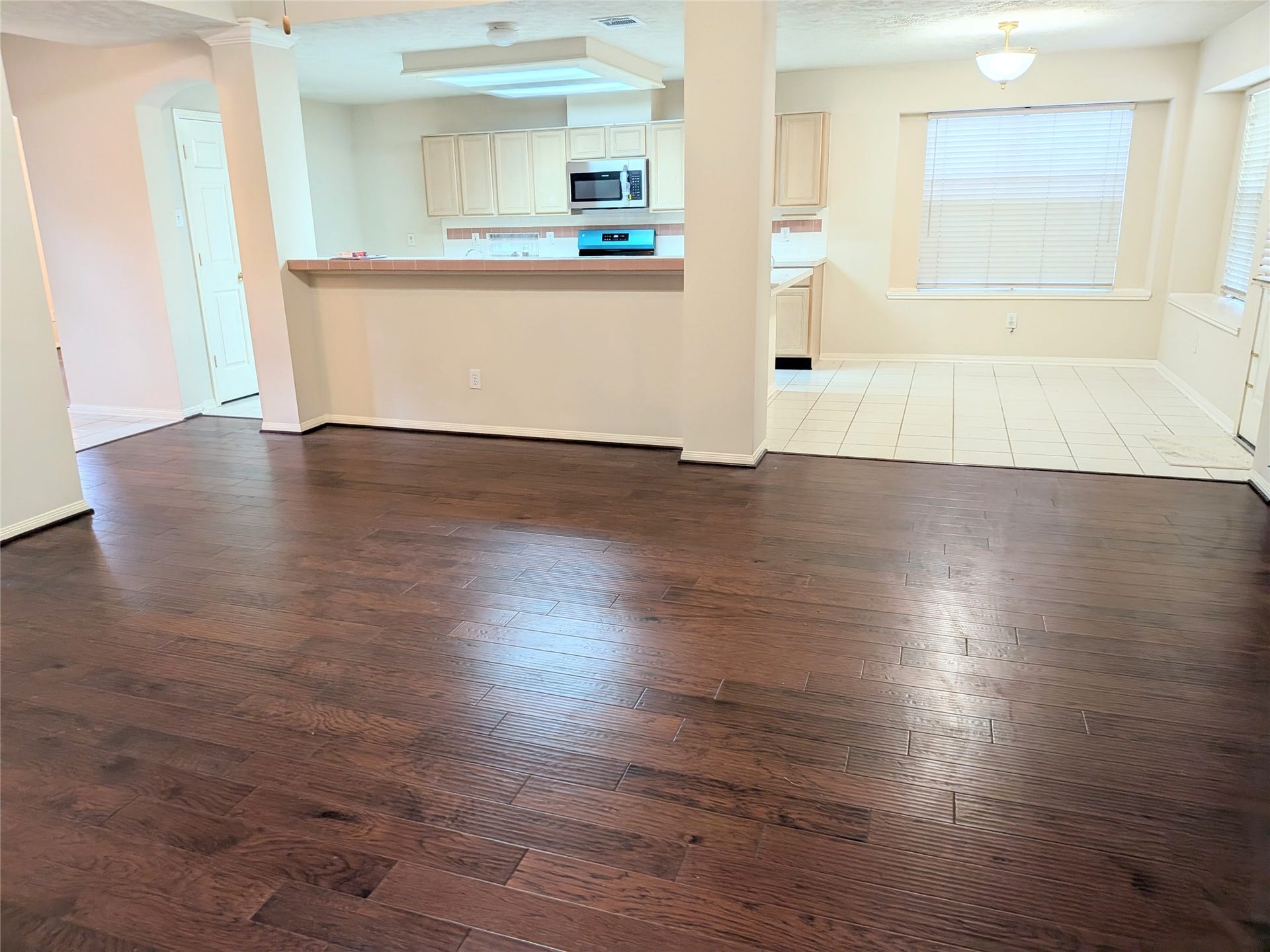 14411 Berrington Drive, Houston, TX 77083 14411 Berrington Drive, Houston, TX 77083