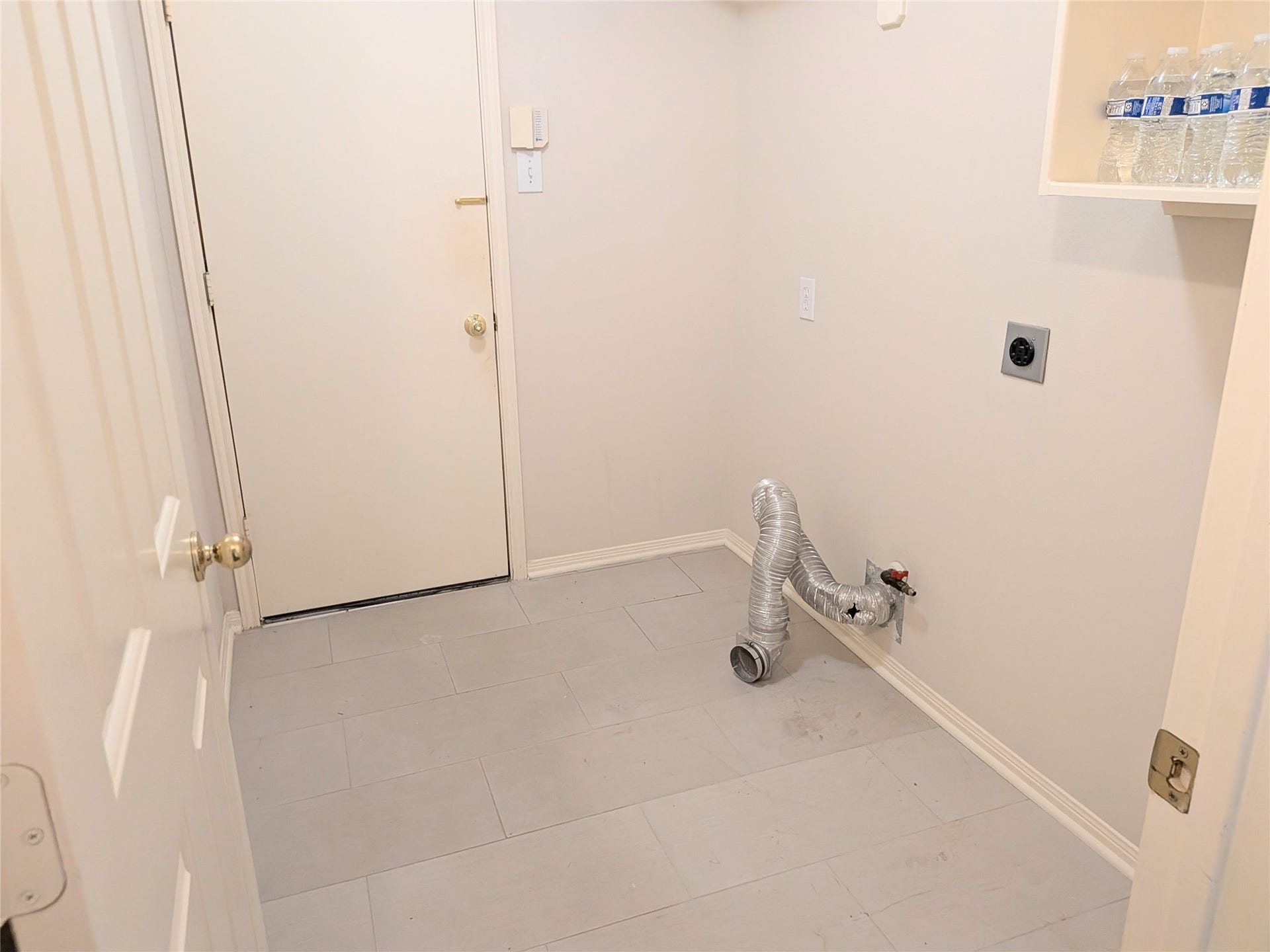 14411 Berrington Drive, Houston, TX 77083 14411 Berrington Drive, Houston, TX 77083