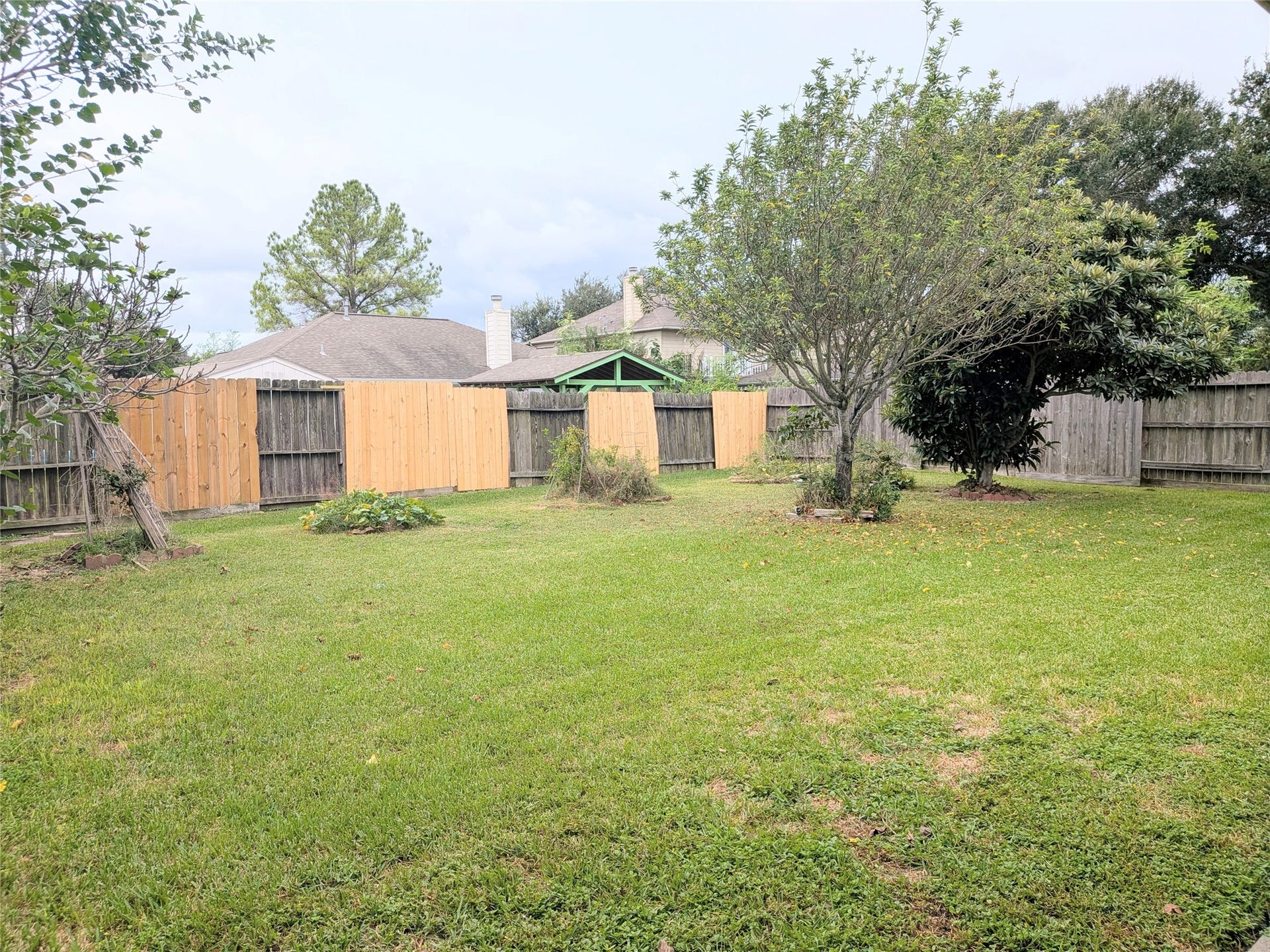14411 Berrington Drive, Houston, TX 77083 14411 Berrington Drive, Houston, TX 77083