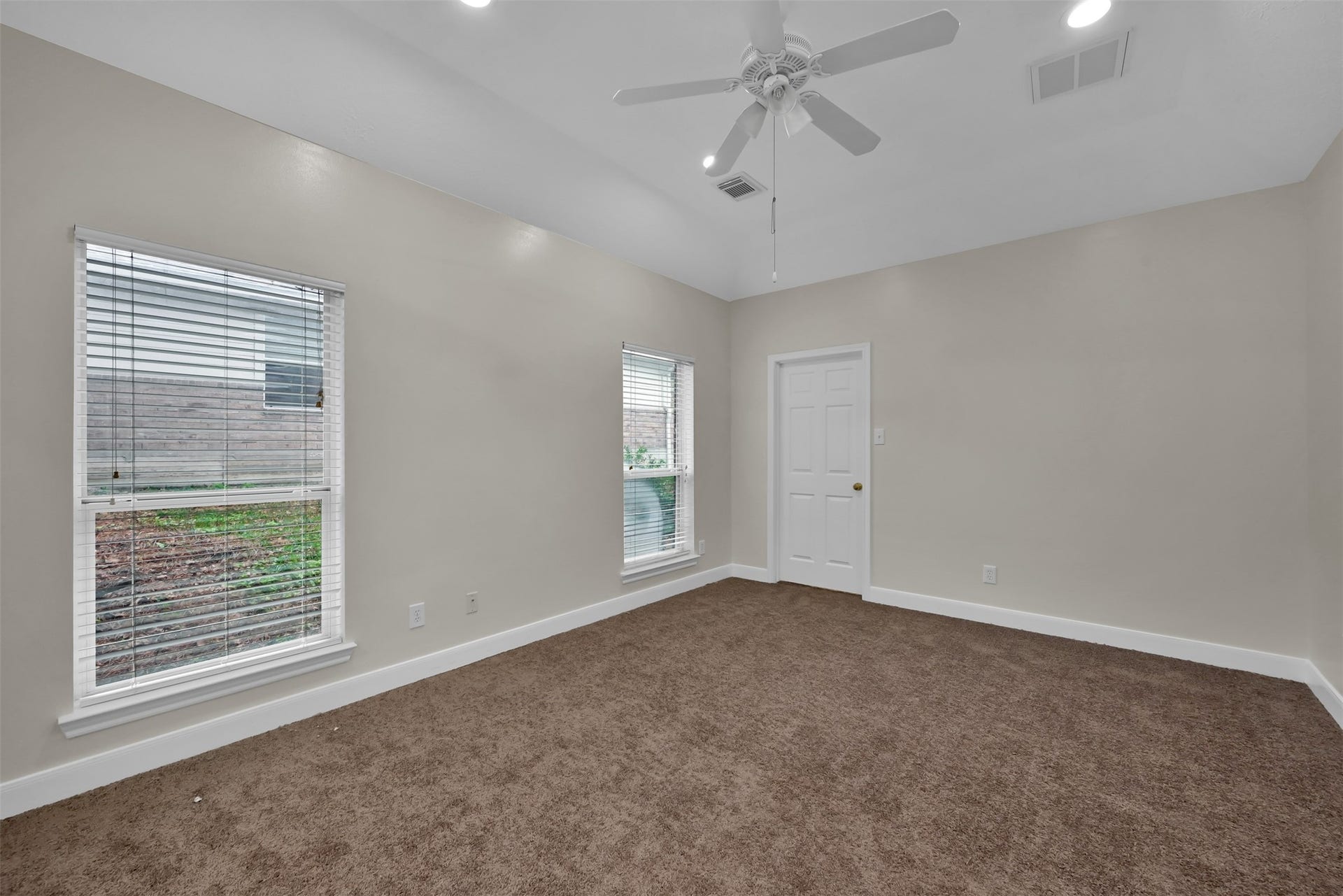 13425 Hidden Valley Drive, Montgomery, TX 77356 Primary Bedroom with walk in closet ahead.