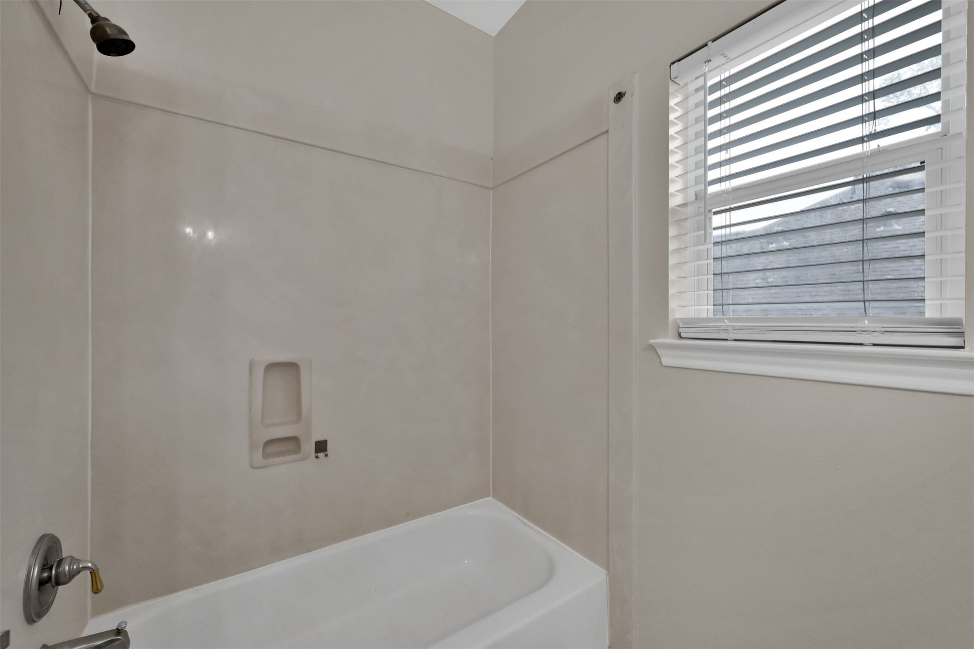 13425 Hidden Valley Drive, Montgomery, TX 77356 Bath #2.