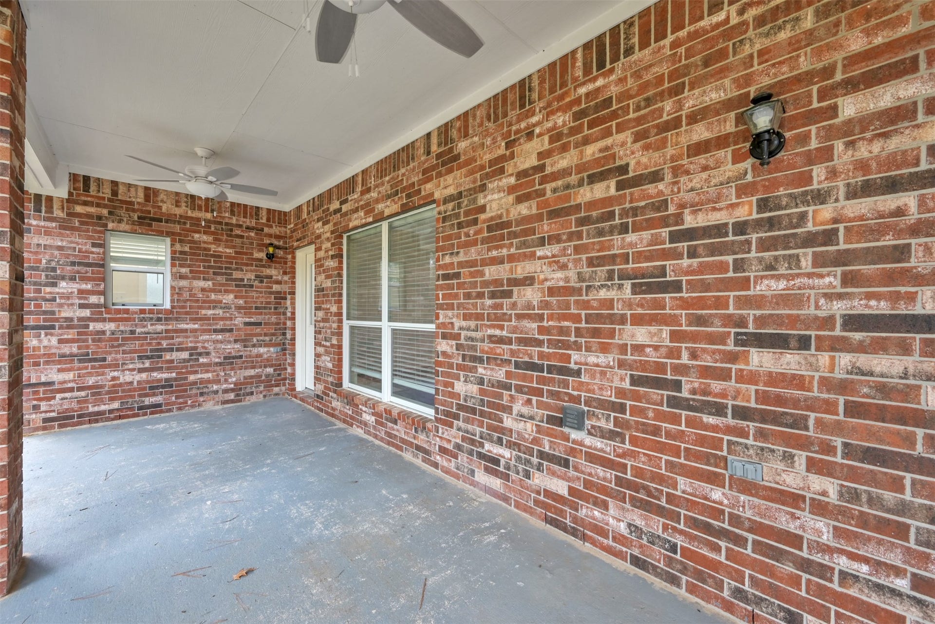 13425 Hidden Valley Drive, Montgomery, TX 77356 Covered Patio.