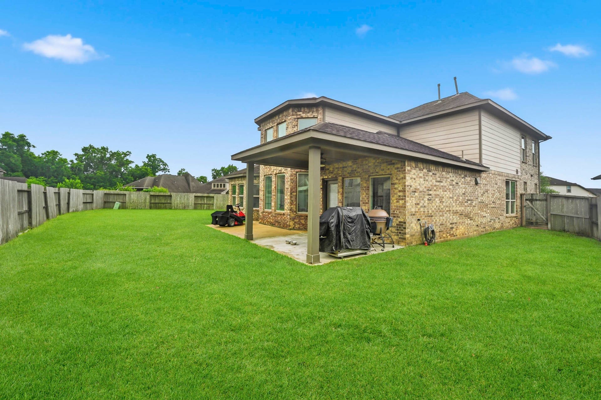 10870 Campbell Point, Missouri City, TX 77459 10870 Campbell Point, Missouri City, TX 77459