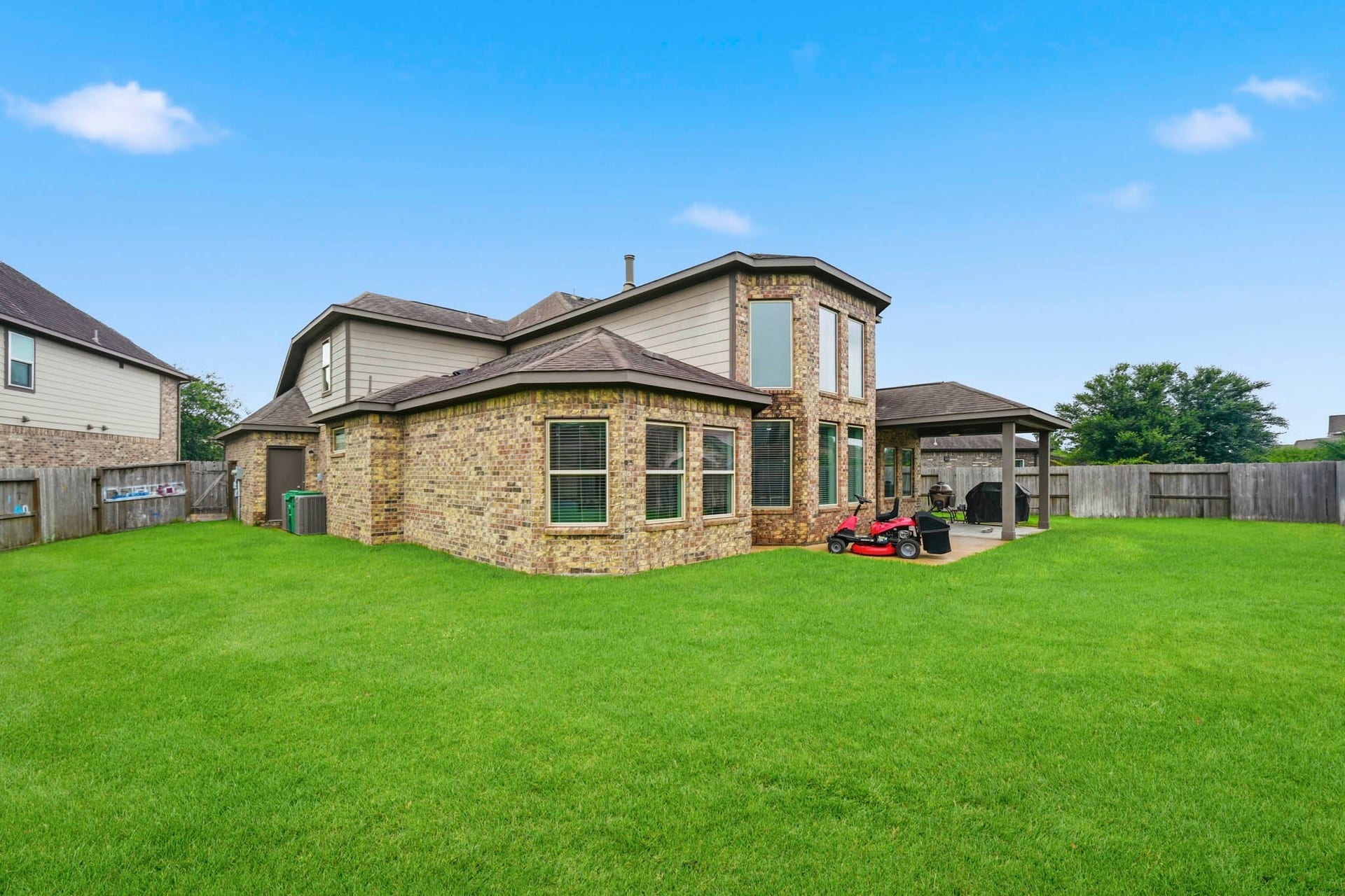 10870 Campbell Point, Missouri City, TX 77459 10870 Campbell Point, Missouri City, TX 77459