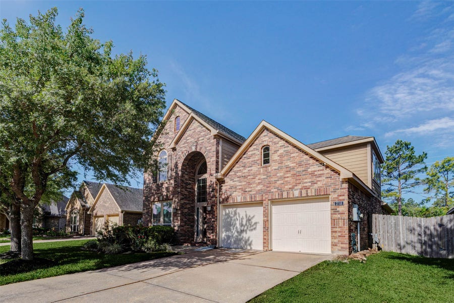 Property photo for 2718 Ginger Cove Lane, Pearland, TX