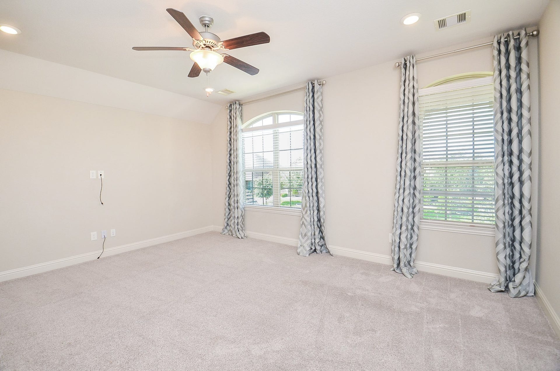 18438 Panton Terrace Lane, Cypress, TX 77429 Spacious upstairs gameroom, perfect for use as a dedicated kids' playroom or a versatile entertainment space for guests!
