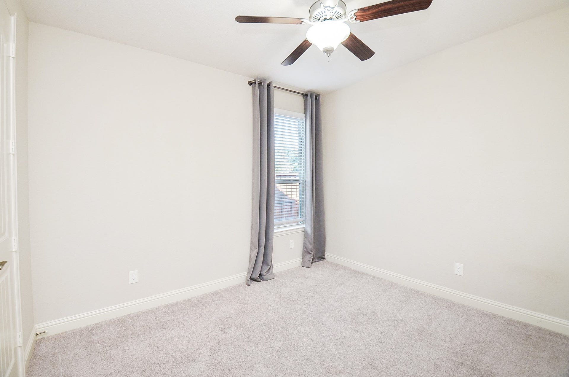 18438 Panton Terrace Lane, Cypress, TX 77429 Bedroom 3 is large and spacious!