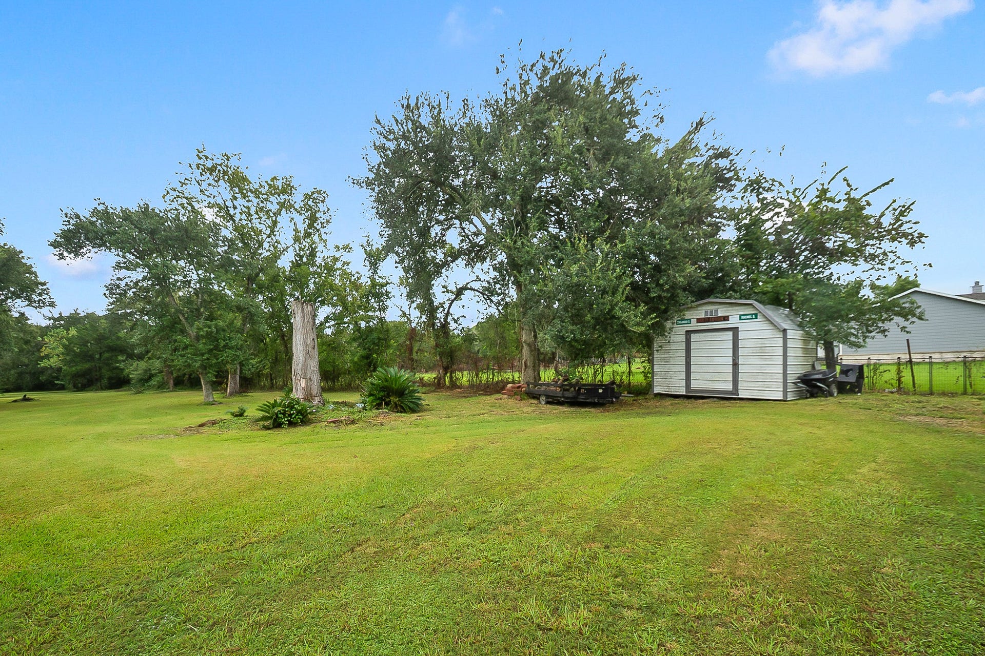 5027 Farmer Road, Alvin, TX 77511 5027 Farmer Road, Alvin, TX 77511