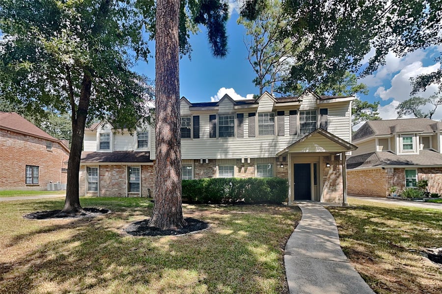 Property photo for 18202 Trace Forest Drive, Spring, TX