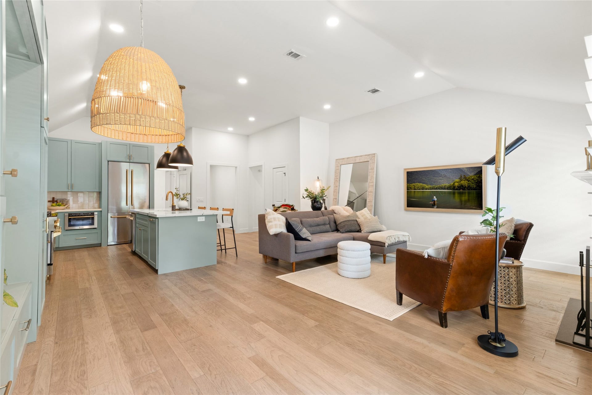 14 Lush Meadow Place, The Woodlands, TX 77381 14 Lush Meadow Place, The Woodlands, TX 77381