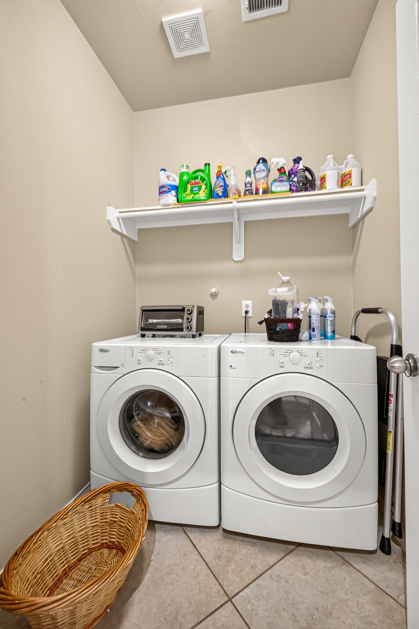 3411 Sparta Drive, Missouri City, TX 77459 Laundry Room