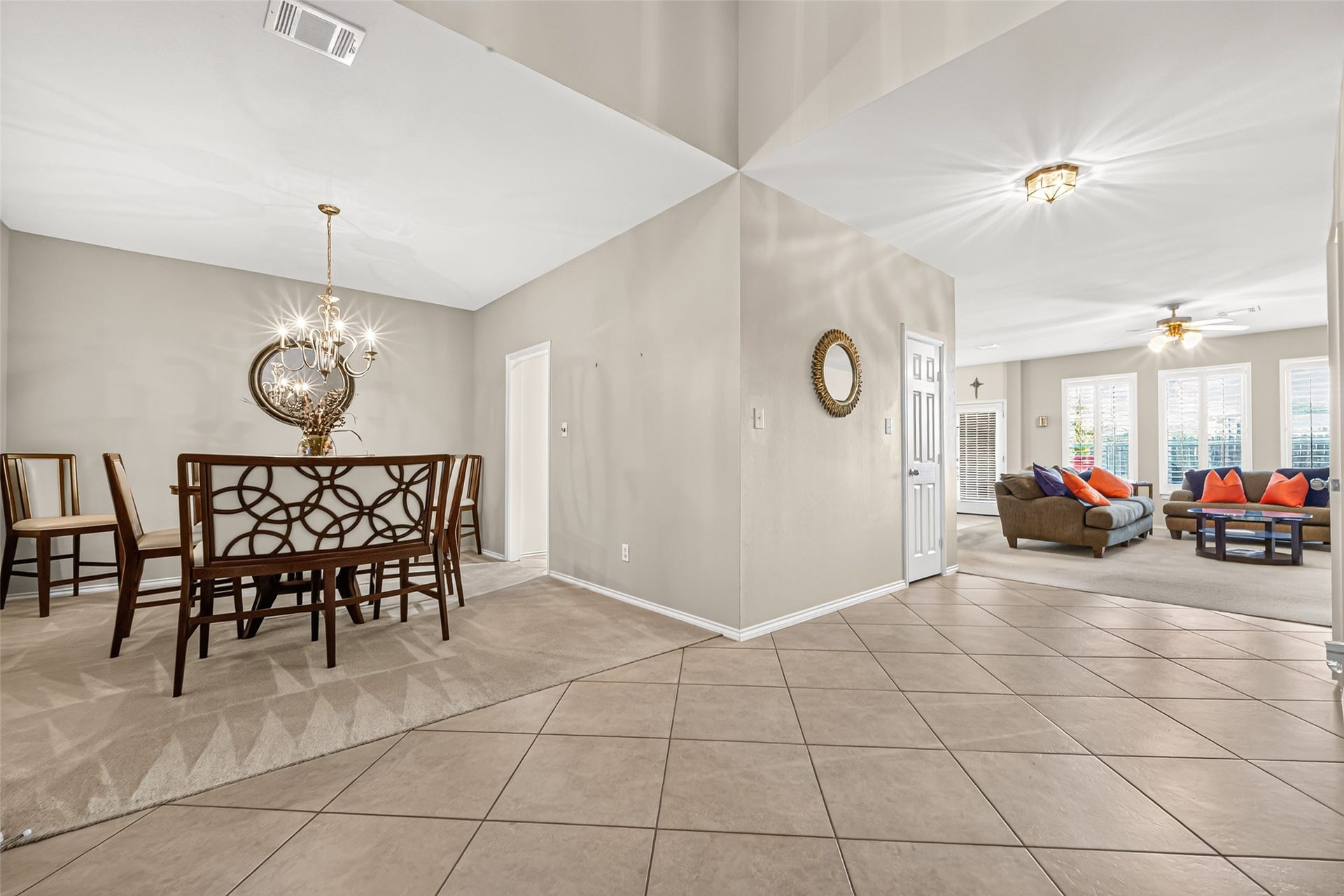 3411 Sparta Drive, Missouri City, TX 77459 Spacious Foyer