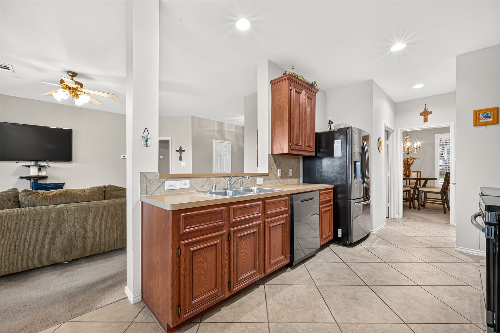 3411 Sparta Drive, Missouri City, TX 77459 3411 Sparta Drive, Missouri City, TX 77459