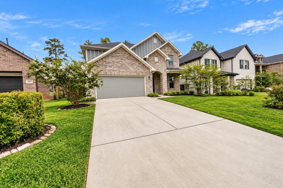 Property photo for 607 Spotted Sunfish Drive, Willis, TX