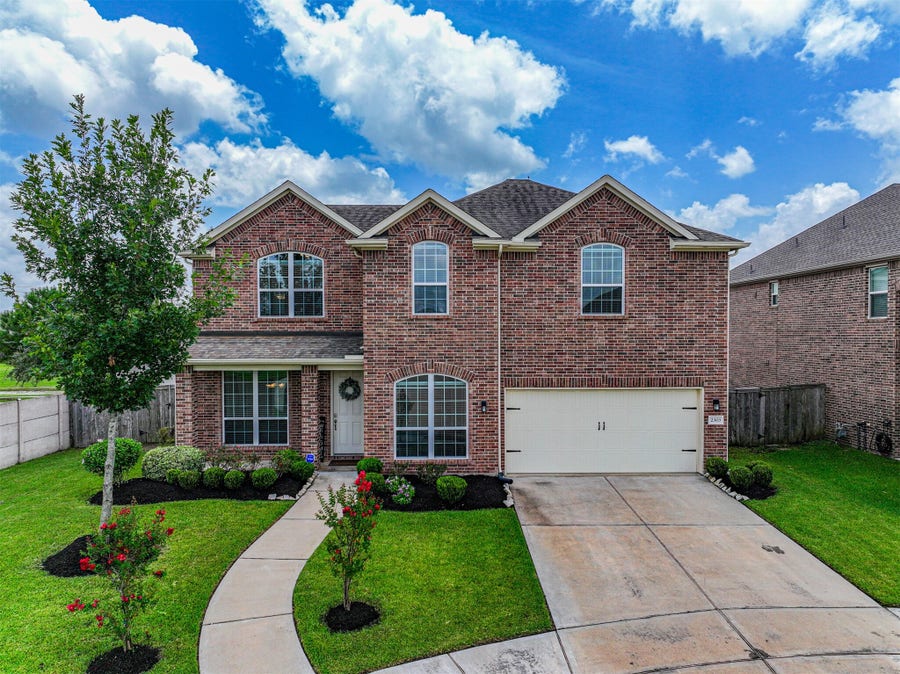 Property photo for 2303 Rosehill Garden Trail, Pearland, TX