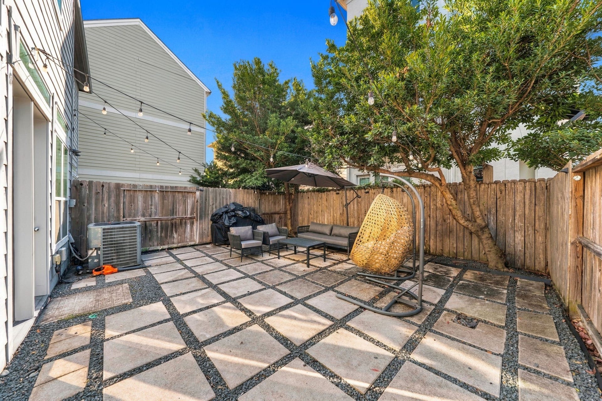 5205 Darling Street, Houston, TX 77007 5205 Darling Street, Houston, TX 77007