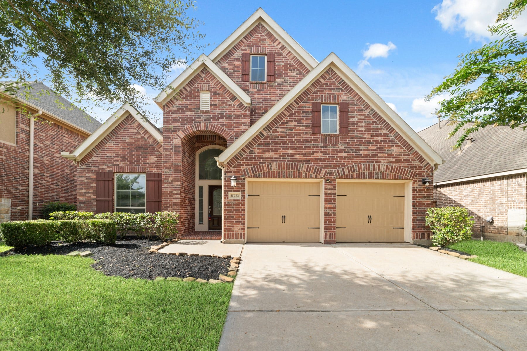Discover your dream home in the Aliana Master Plan Community.