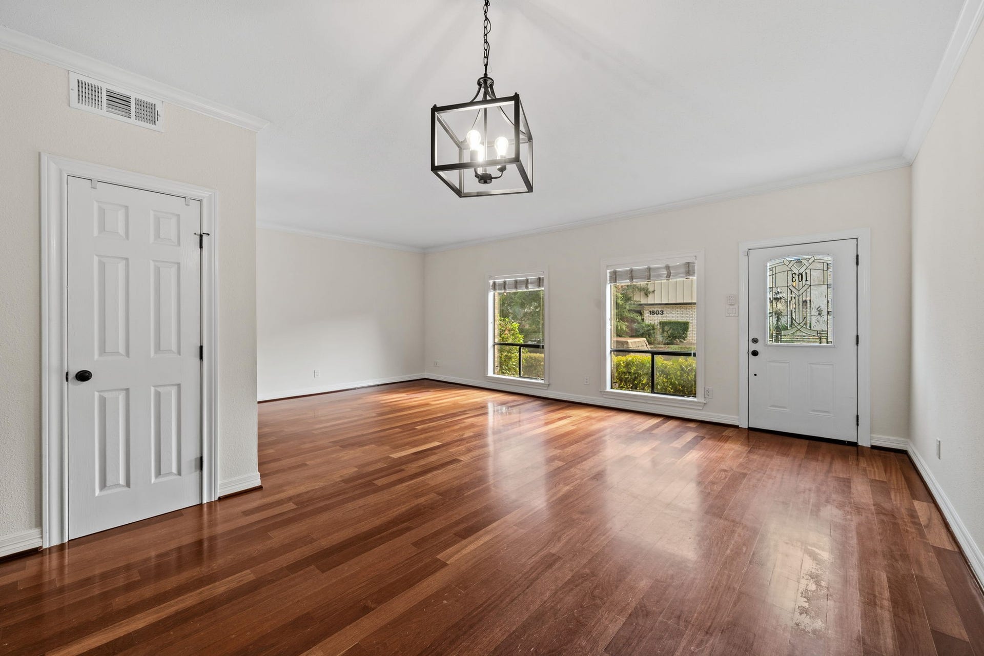 1802 Stoney Brook Drive, #103, Houston, TX 77063 1802 Stoney Brook Drive, #103, Houston, TX 77063