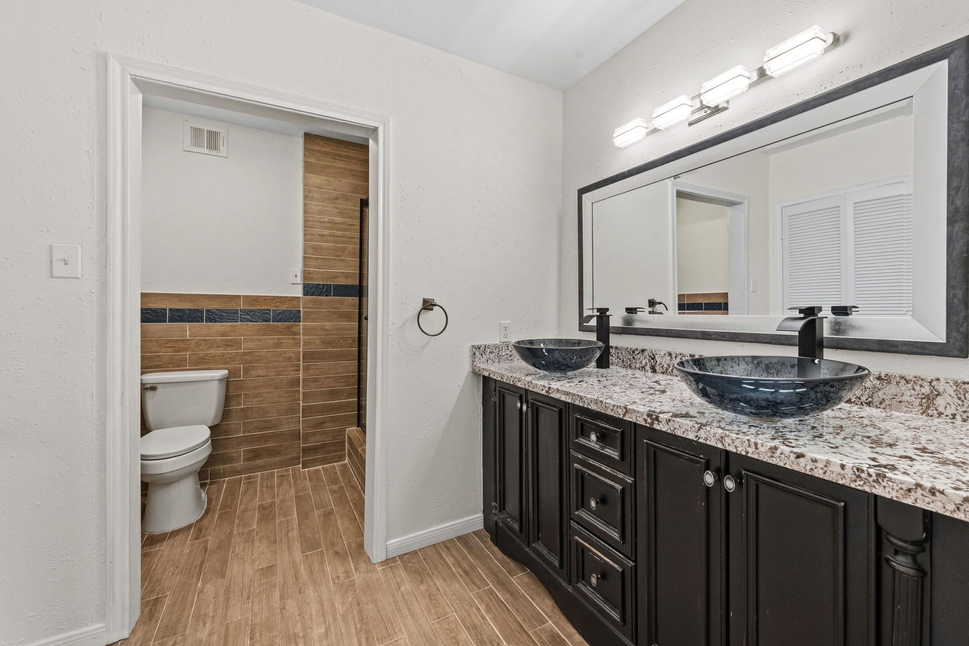 1802 Stoney Brook Drive, #103, Houston, TX 77063 1802 Stoney Brook Drive, #103, Houston, TX 77063