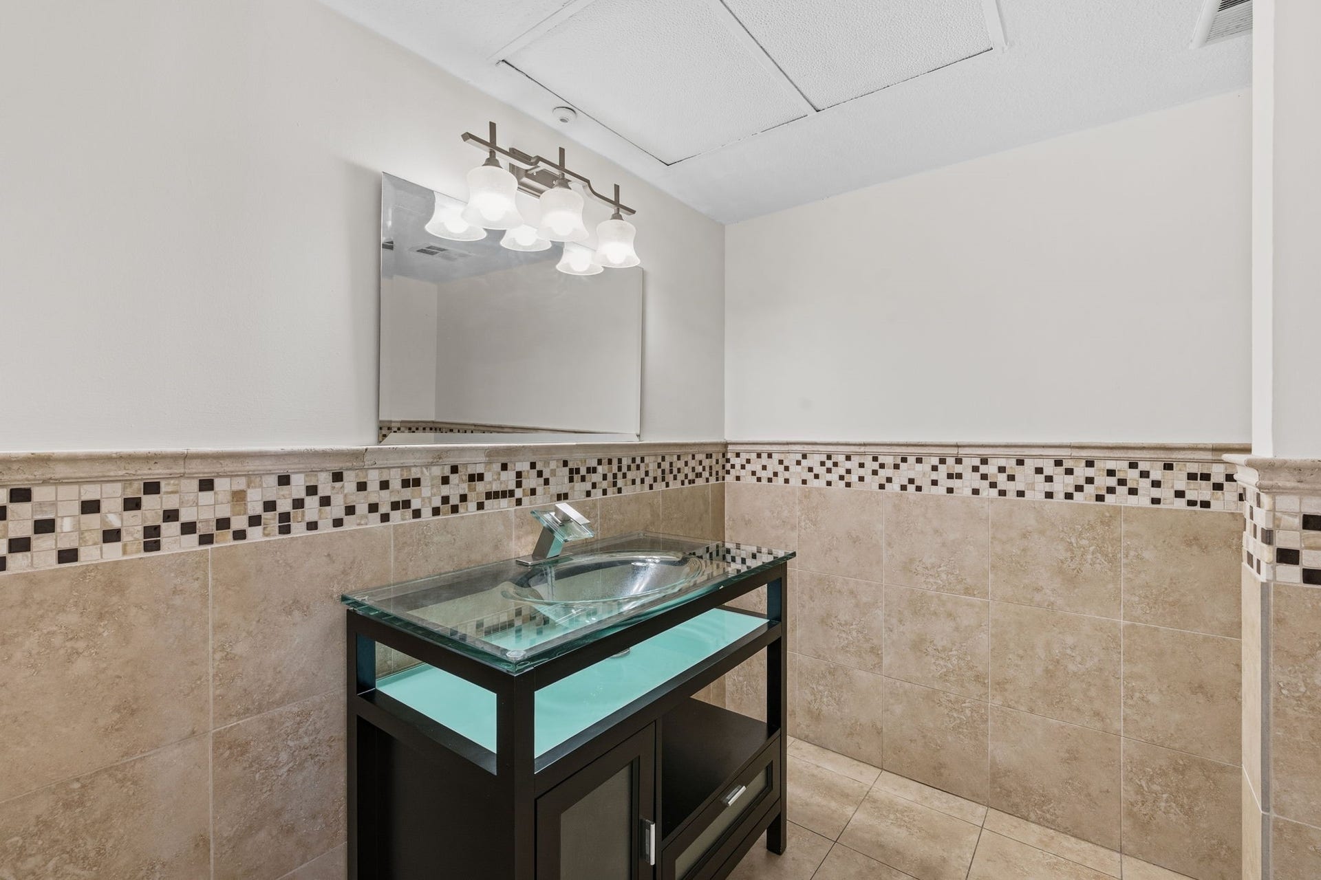 1802 Stoney Brook Drive, #103, Houston, TX 77063 1802 Stoney Brook Drive, #103, Houston, TX 77063