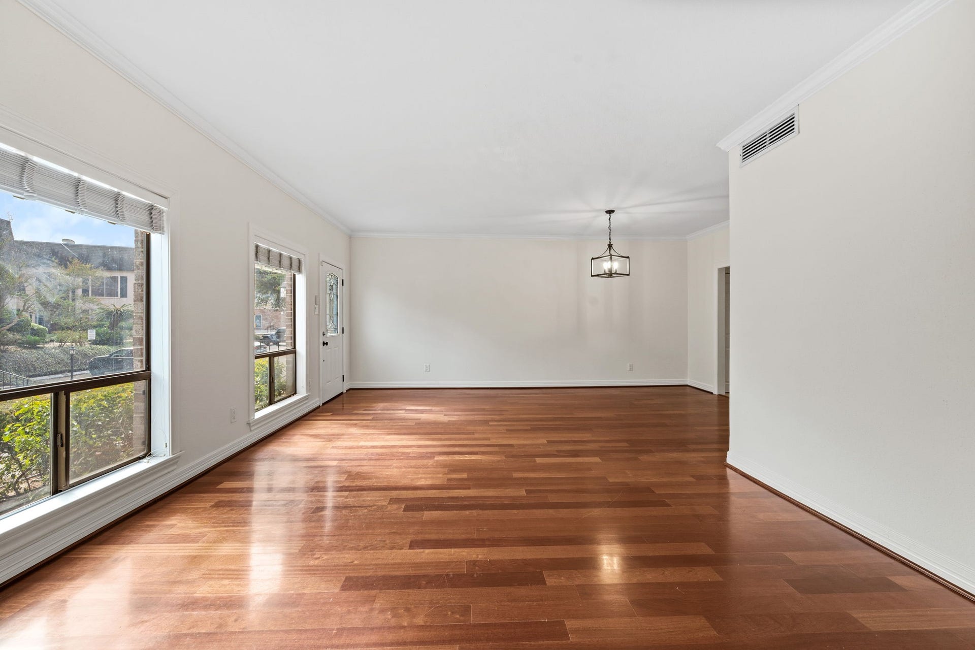 1802 Stoney Brook Drive, #103, Houston, TX 77063 1802 Stoney Brook Drive, #103, Houston, TX 77063