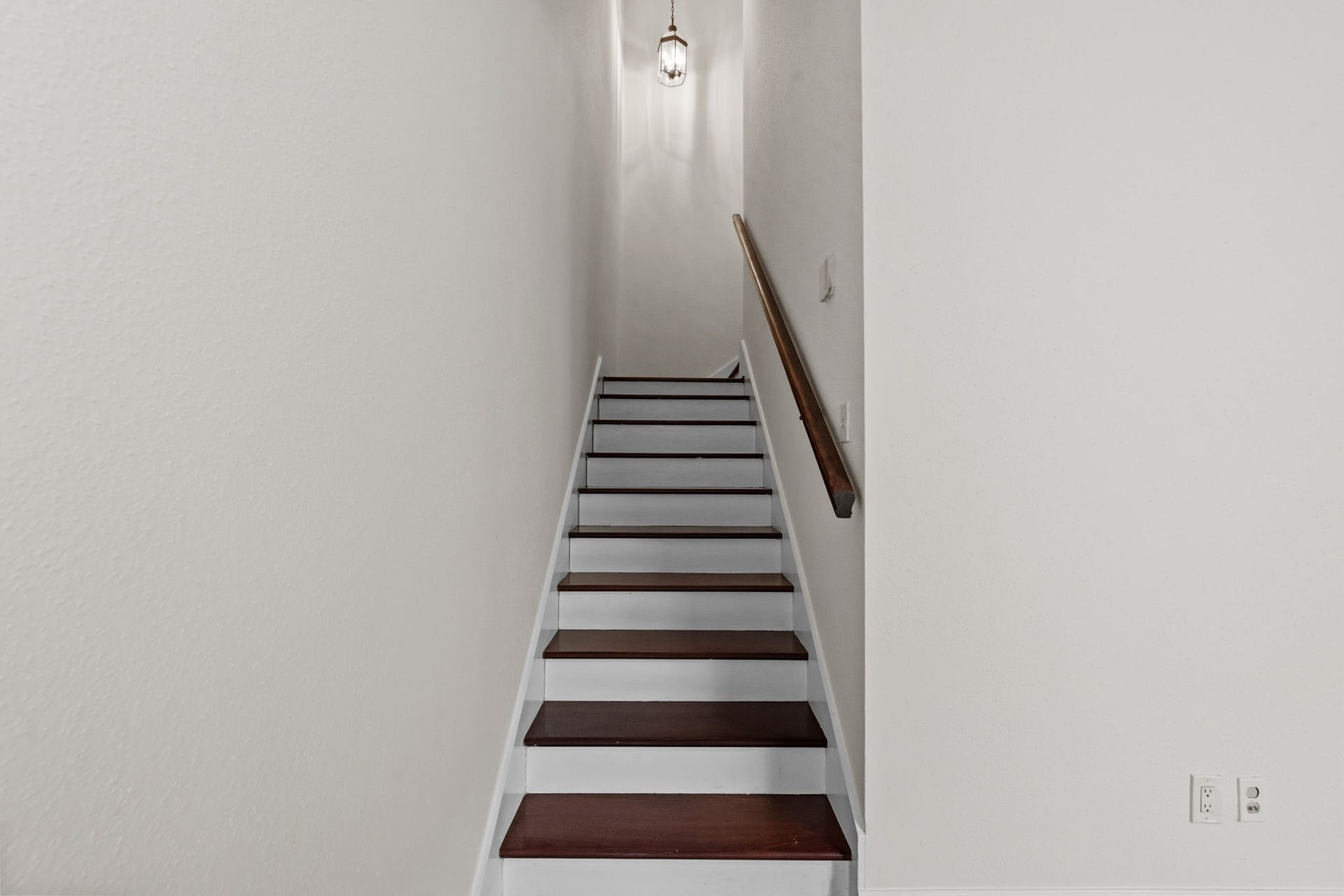 1802 Stoney Brook Drive, #103, Houston, TX 77063 1802 Stoney Brook Drive, #103, Houston, TX 77063