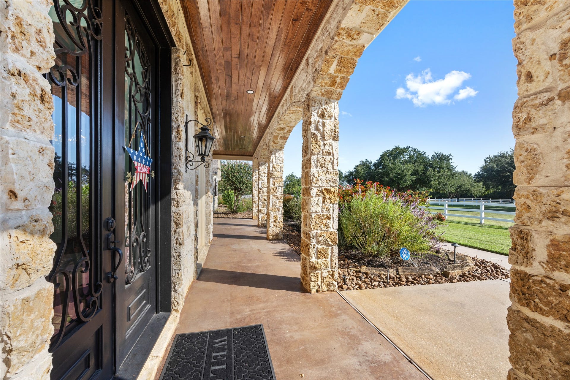16435 Bridle Oak Drive, Cypress, TX 77433 Front Porch