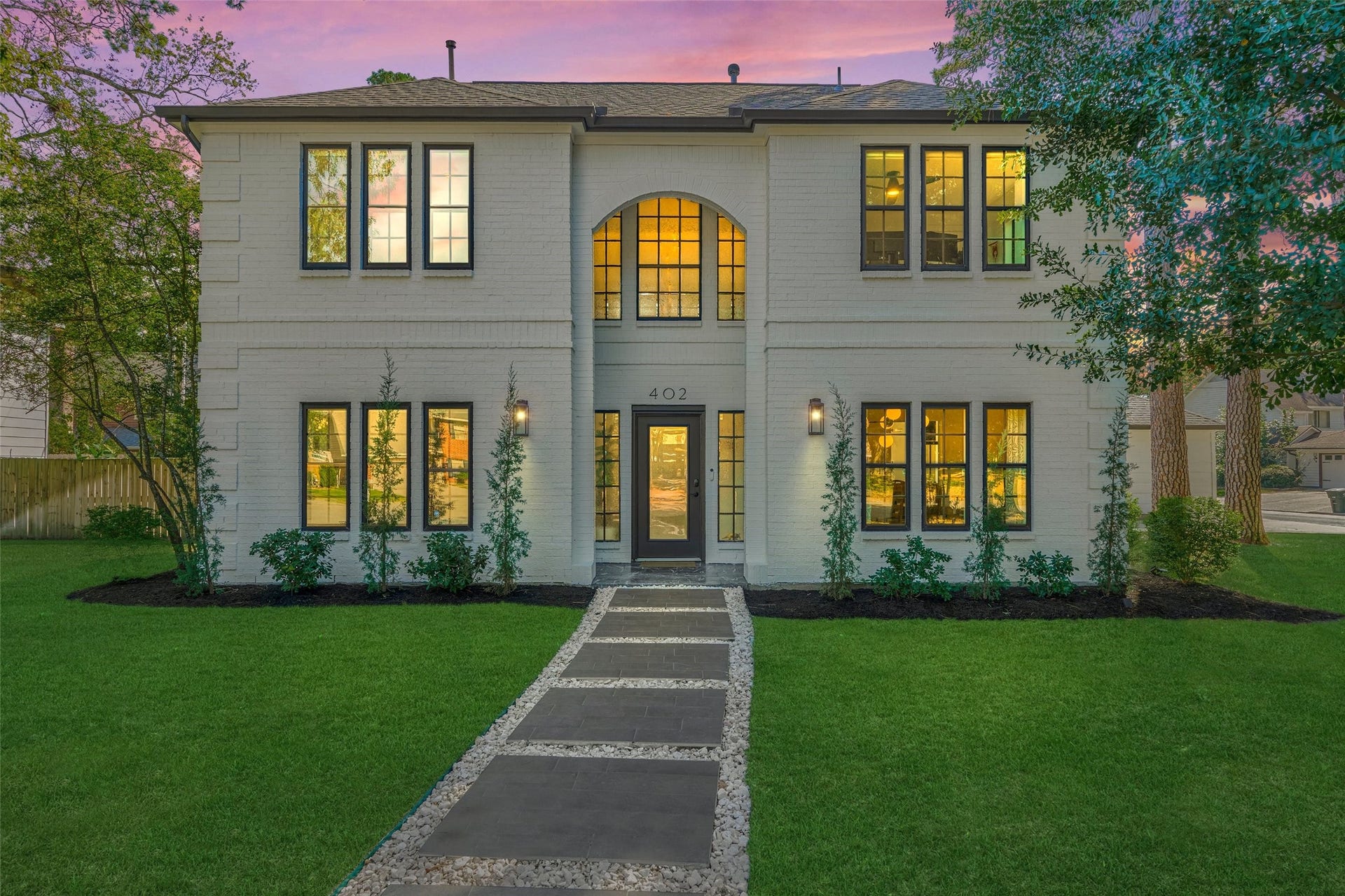 402 Susan Lane, Conroe, TX 77385 Welcome home to 402 Susan Ln!