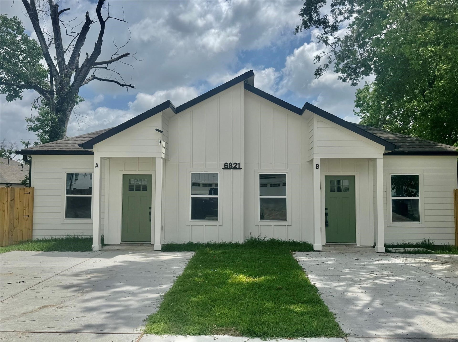 6821 Liverpool Street, Houston, TX 77021 6821 Liverpool Street, Houston, TX 77021