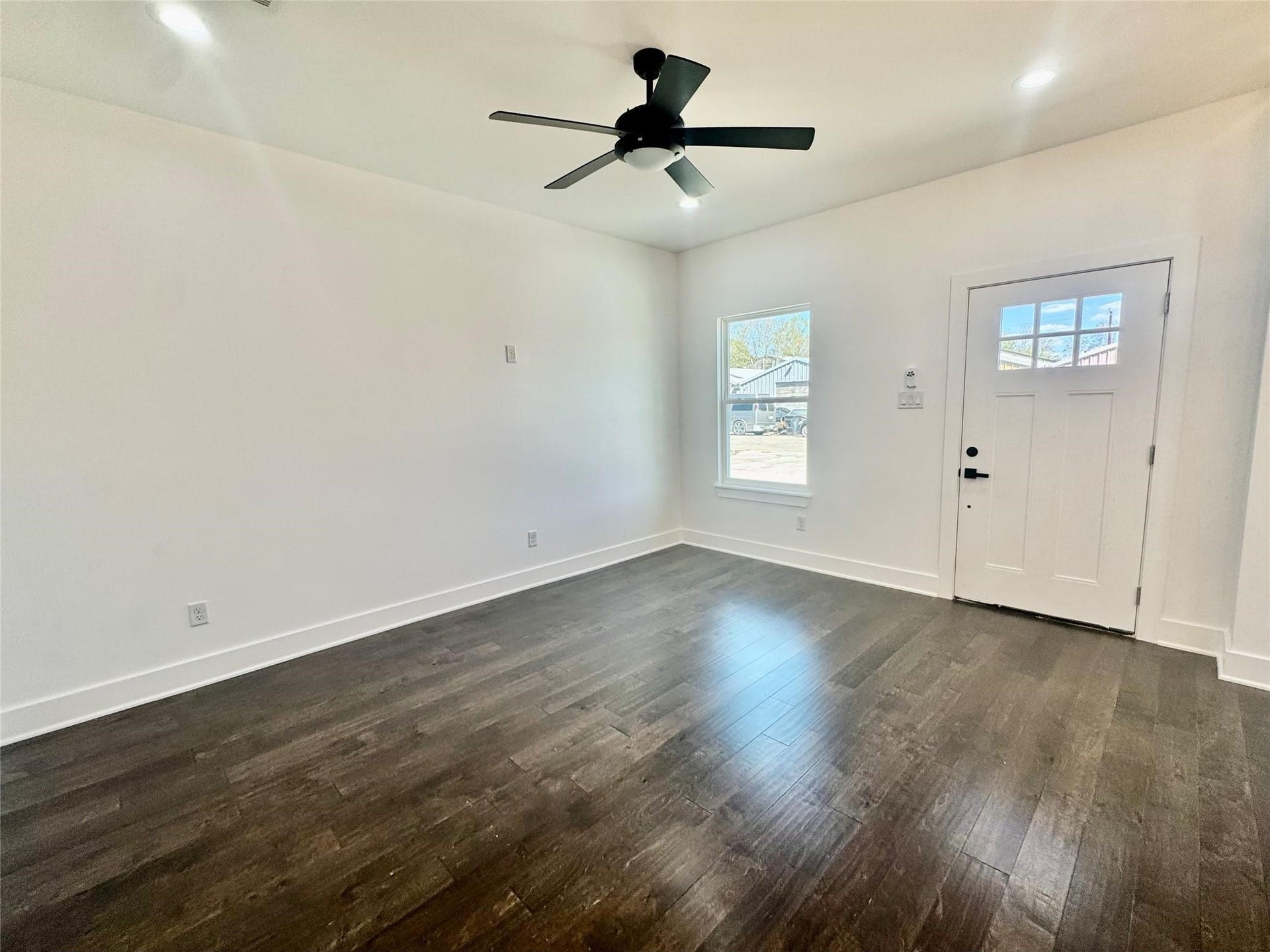 6821 Liverpool Street, Houston, TX 77021 6821 Liverpool Street, Houston, TX 77021