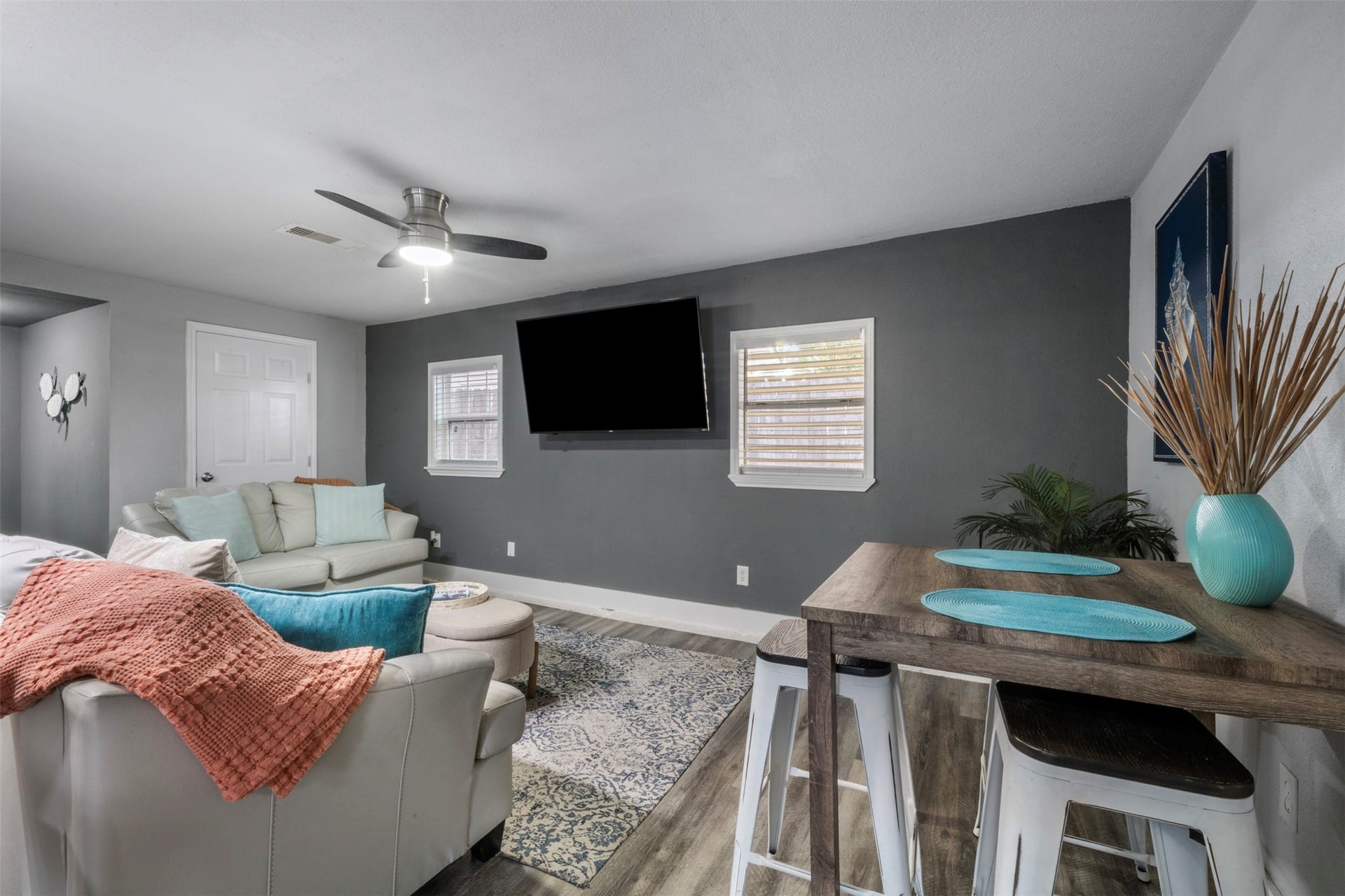 3218 Avenue Q 1/2, Galveston, TX 77550 3218 Avenue Q 1/2, Galveston, TX 77550